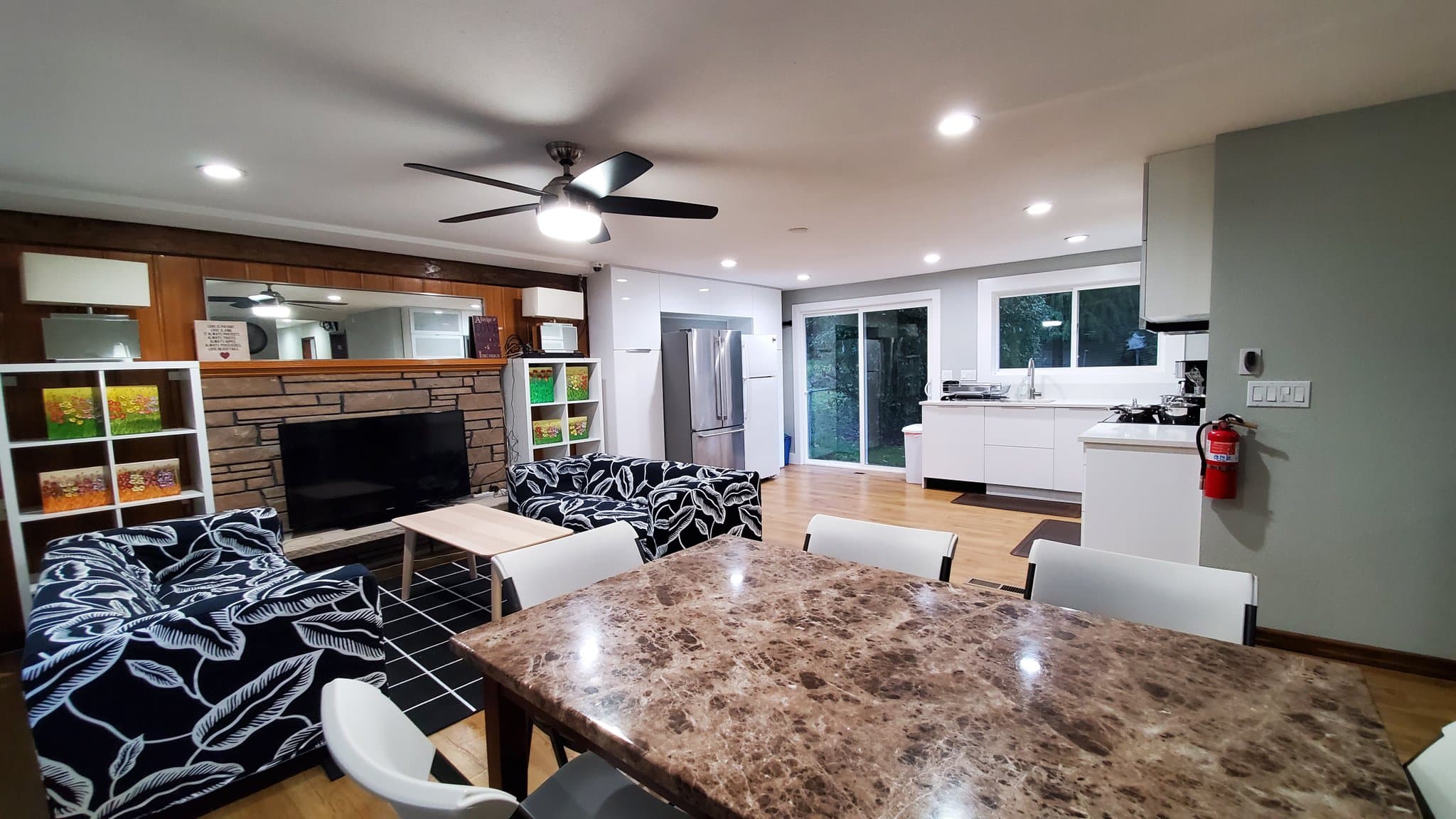 Shoreline Single Room: 1803 North 200th Street