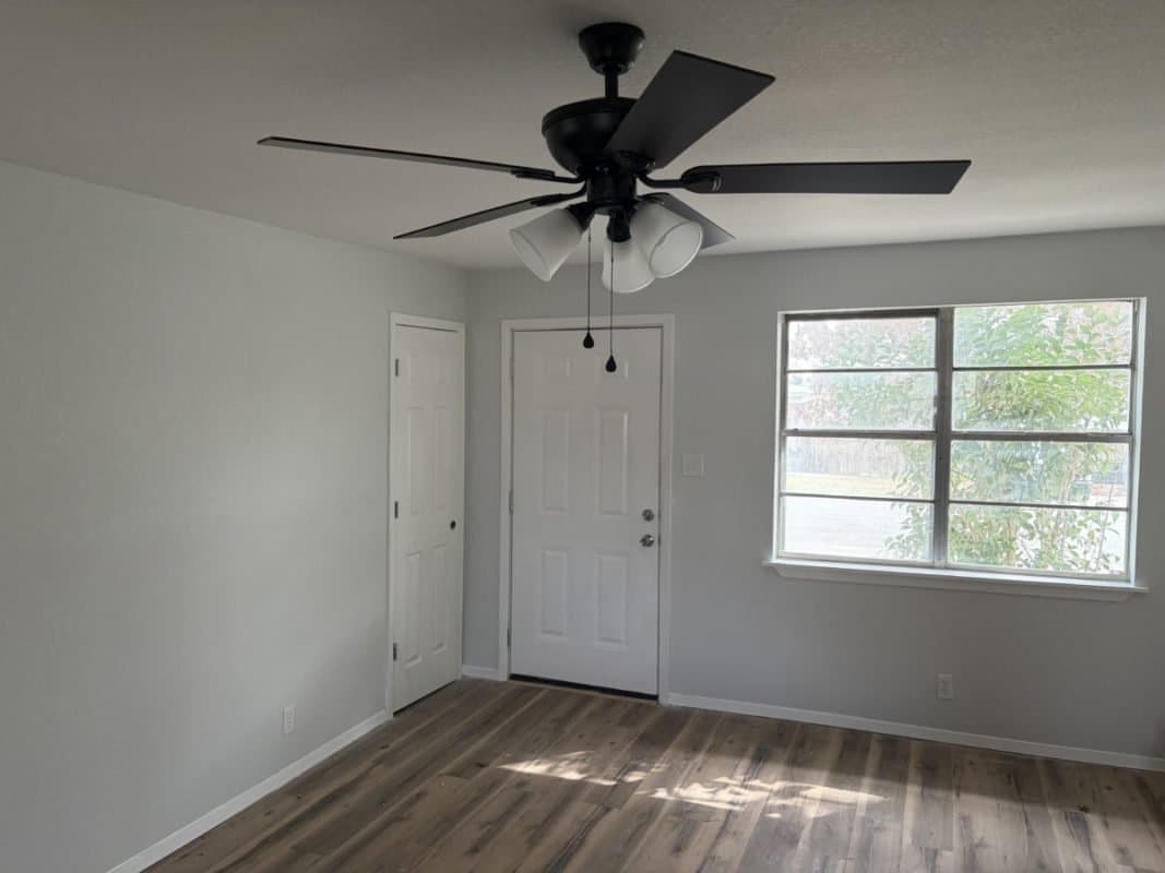 Taylor House: 401 Branch St