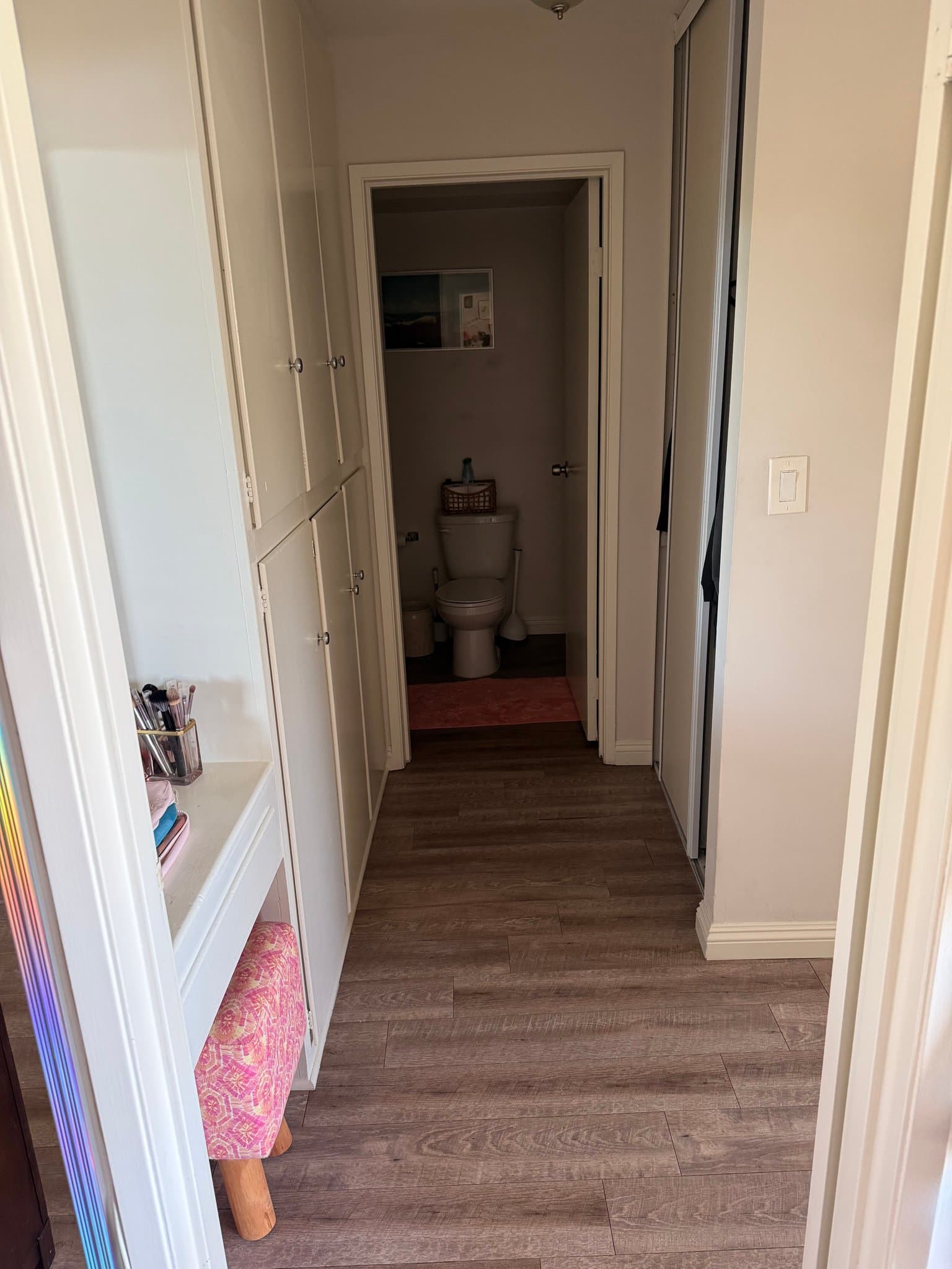 Los Angeles Apartment: 7100 Hillside Ave