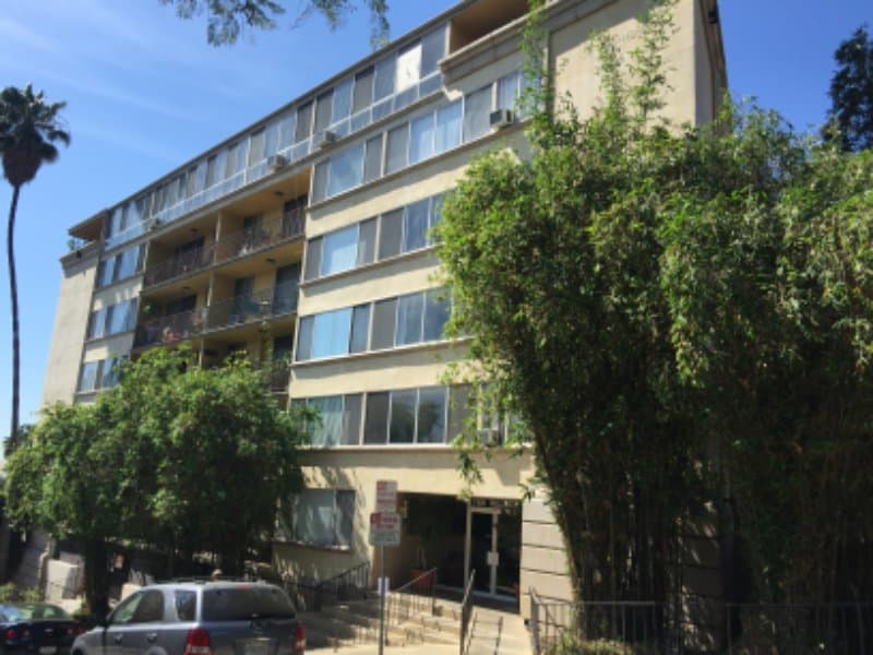 Los Angeles Apartment: 7100 Hillside Ave