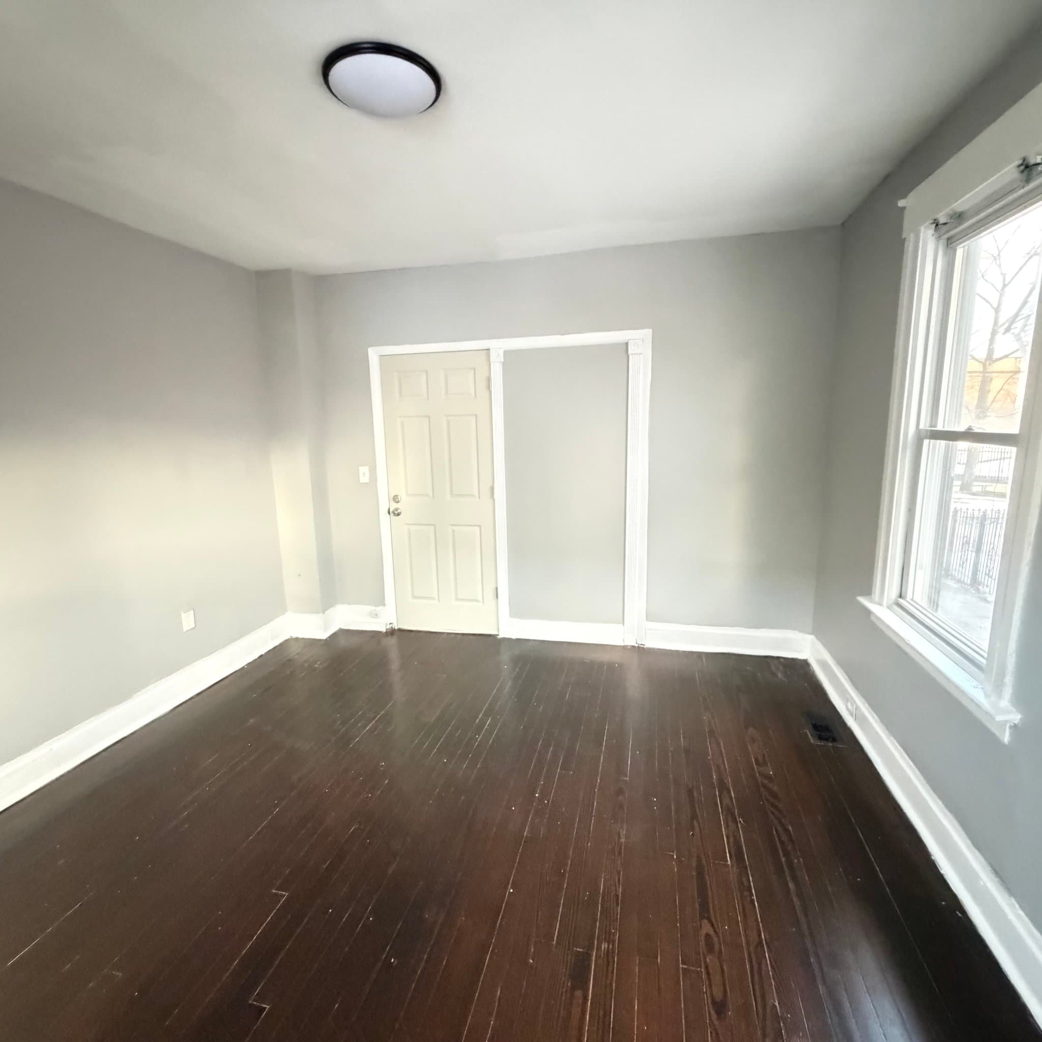 Newark Single Room: 219 Schuyler Ave