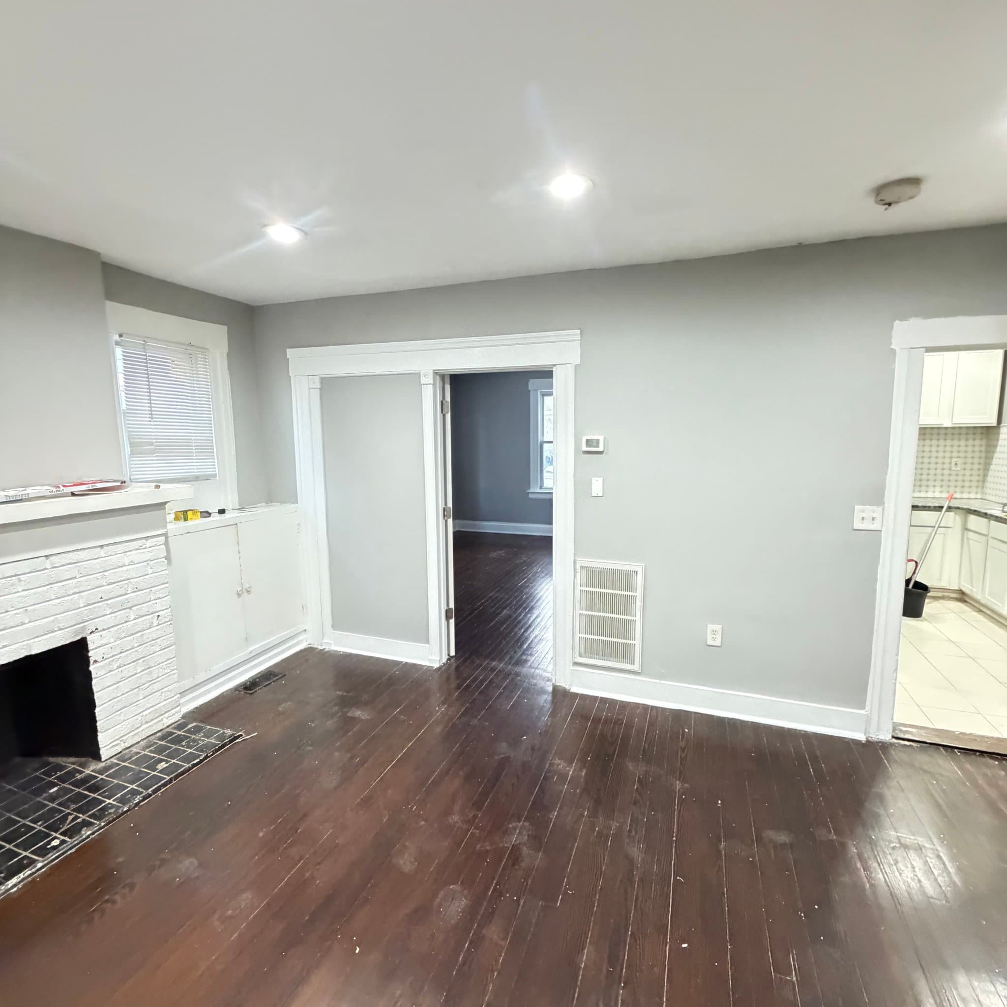 Newark Single Room: 219 Schuyler Ave