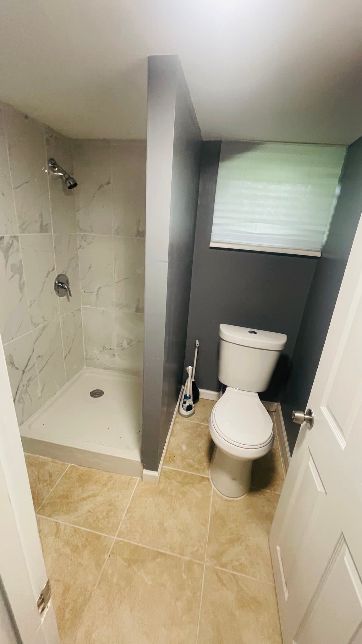 Newark Single Room: 219 Schuyler Ave