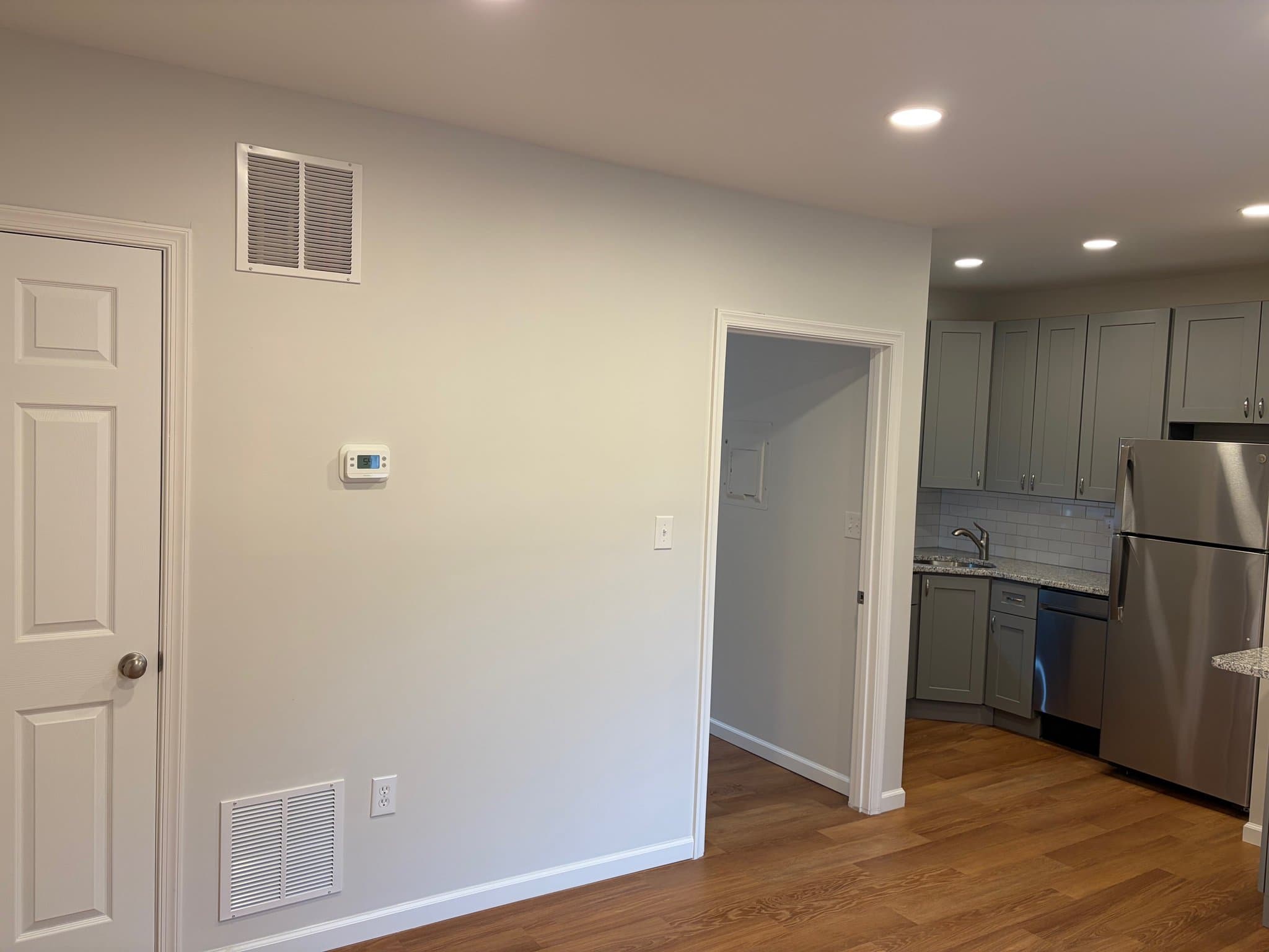 Baltimore Apartment: 15 E Read Street