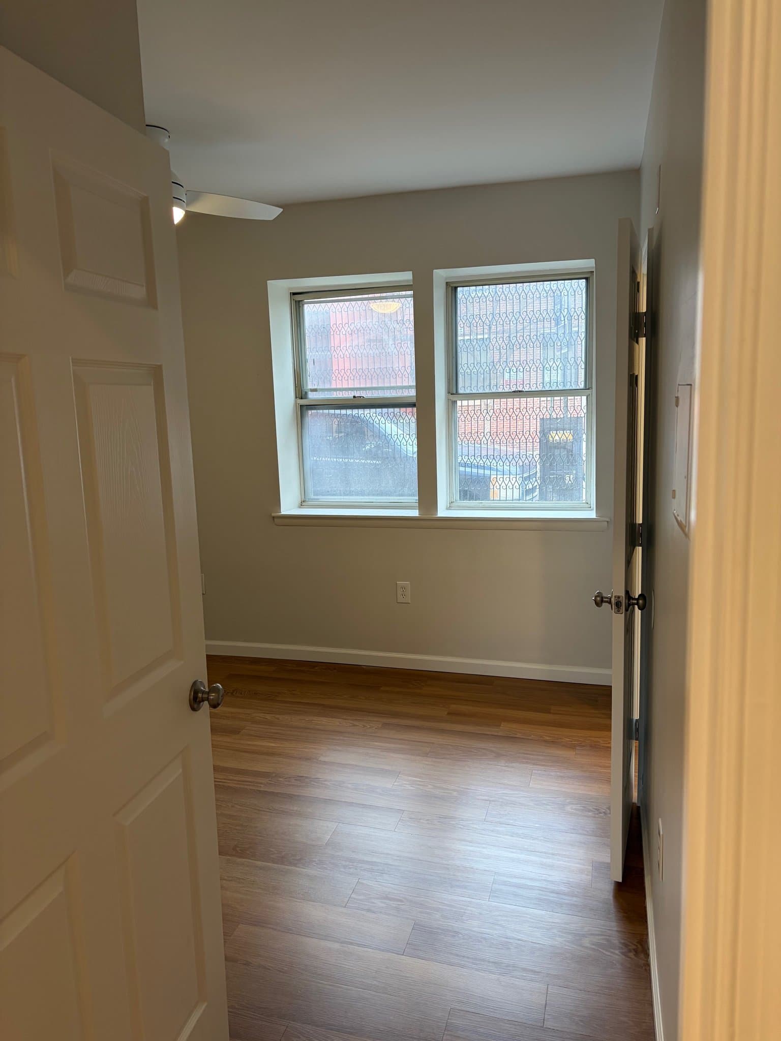 Baltimore Apartment: 15 E Read Street