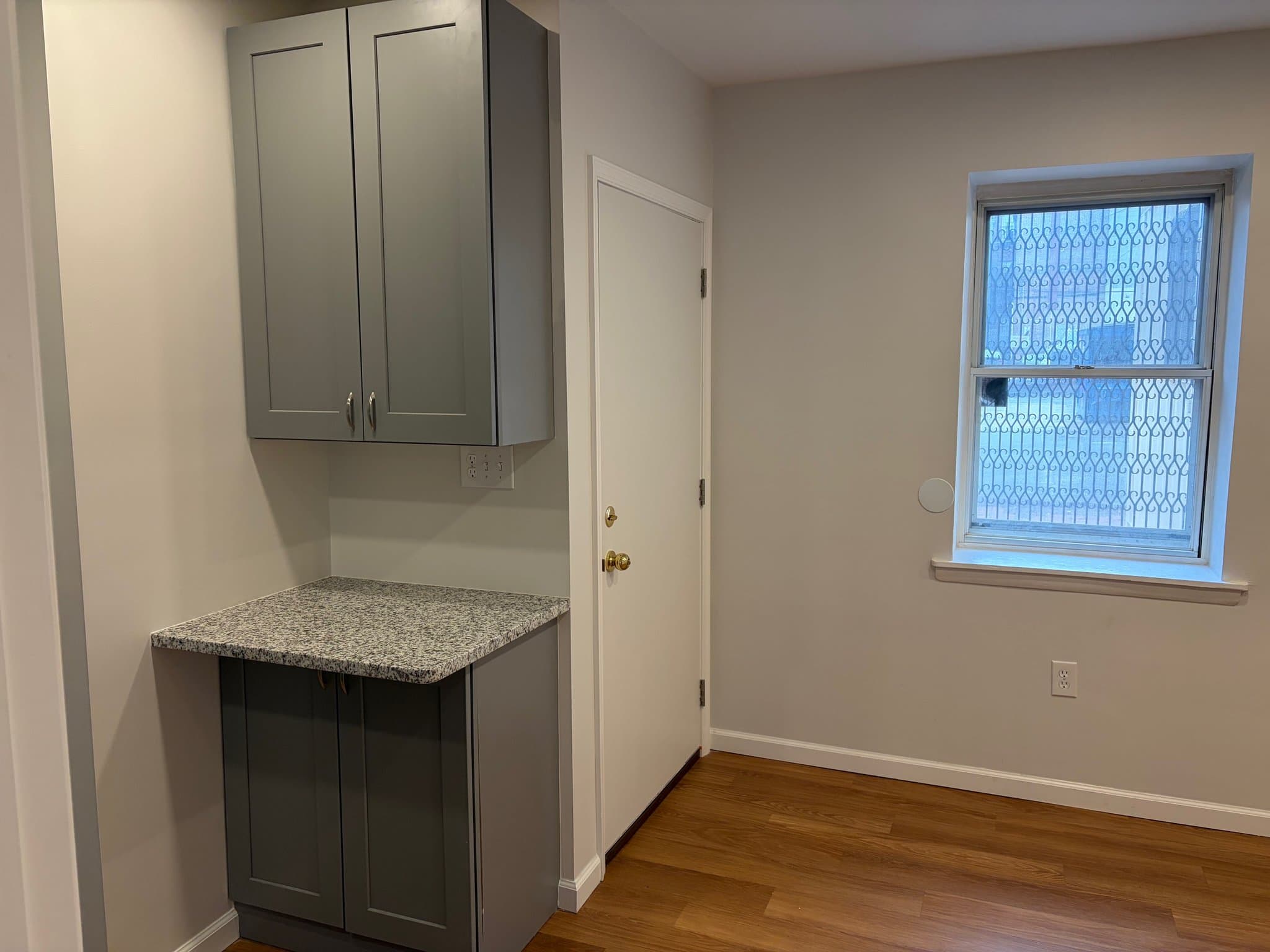 Baltimore Apartment: 15 E Read Street