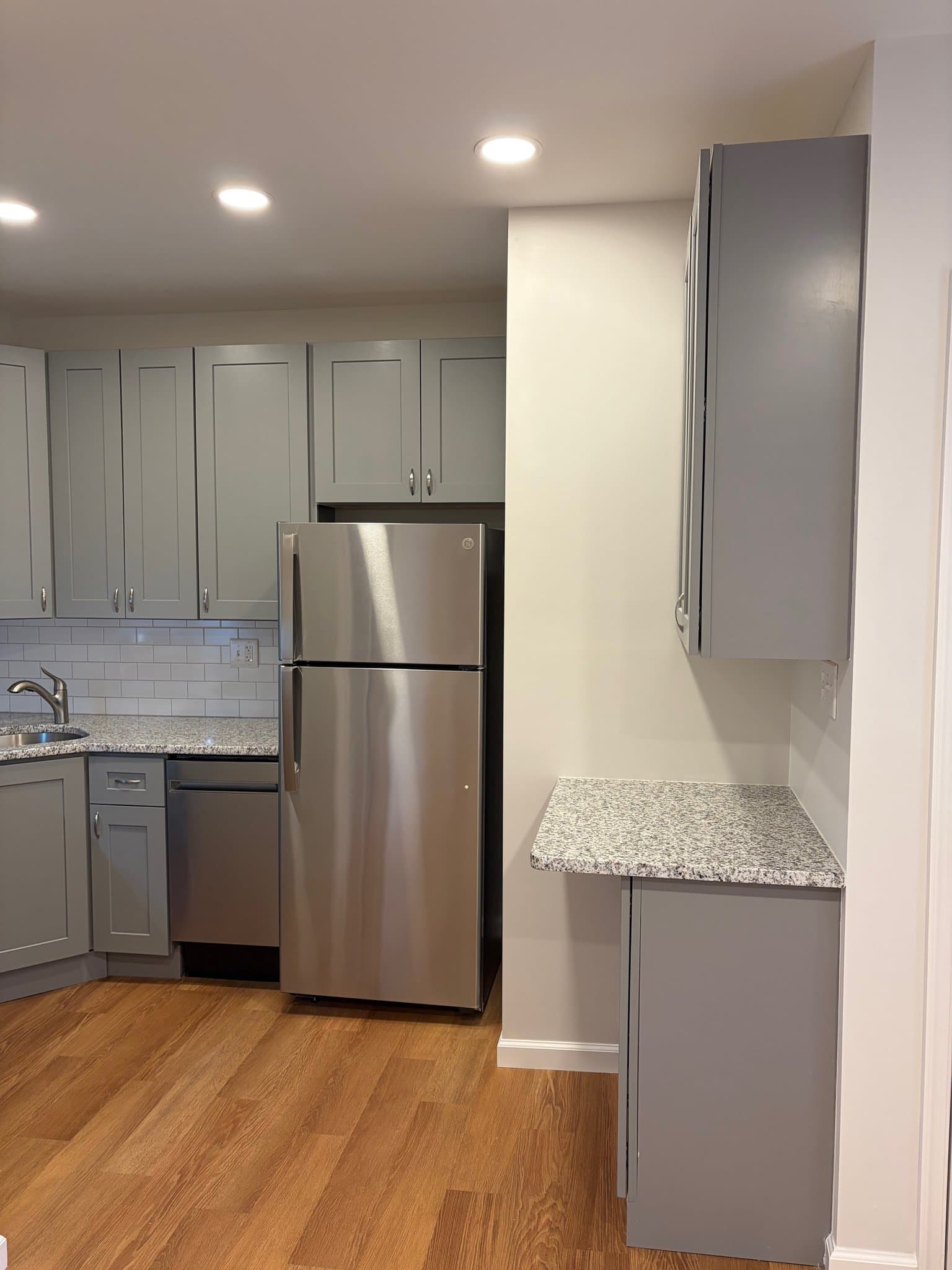 Baltimore Apartment: 15 E Read Street