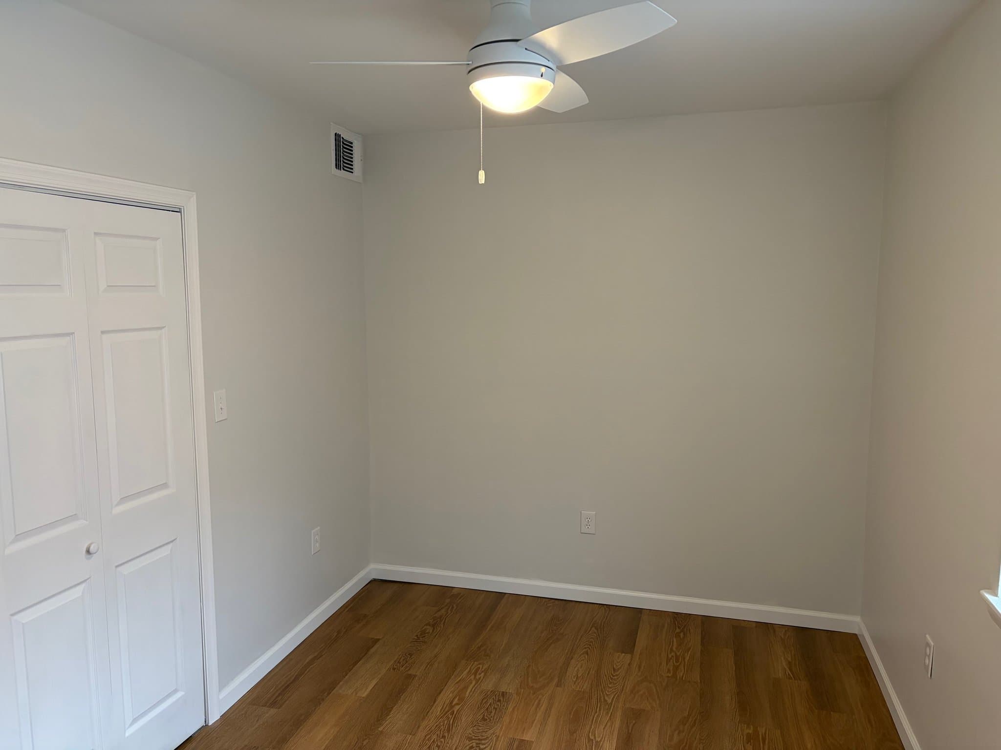 Baltimore Apartment: 15 E Read Street