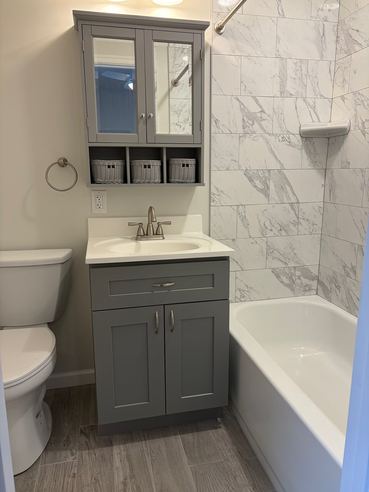 Baltimore Apartment: 15 E Read Street