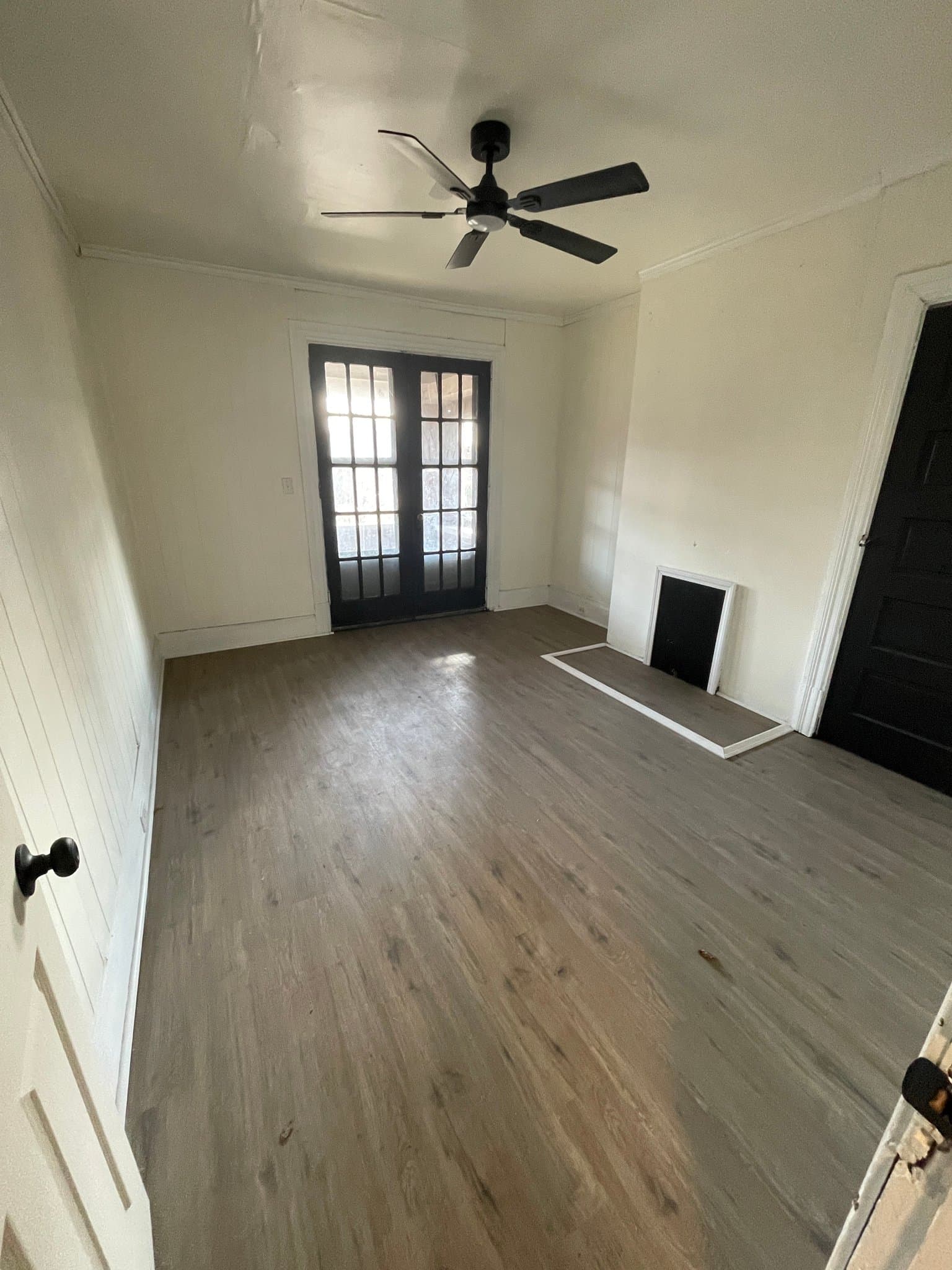 Pittsburgh Multiplex: 7307 Idlewild St Unit 1