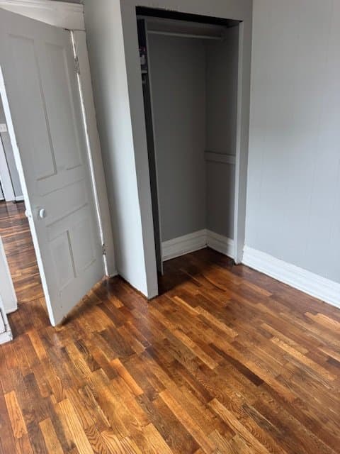 Lansing House: 900 W Willow