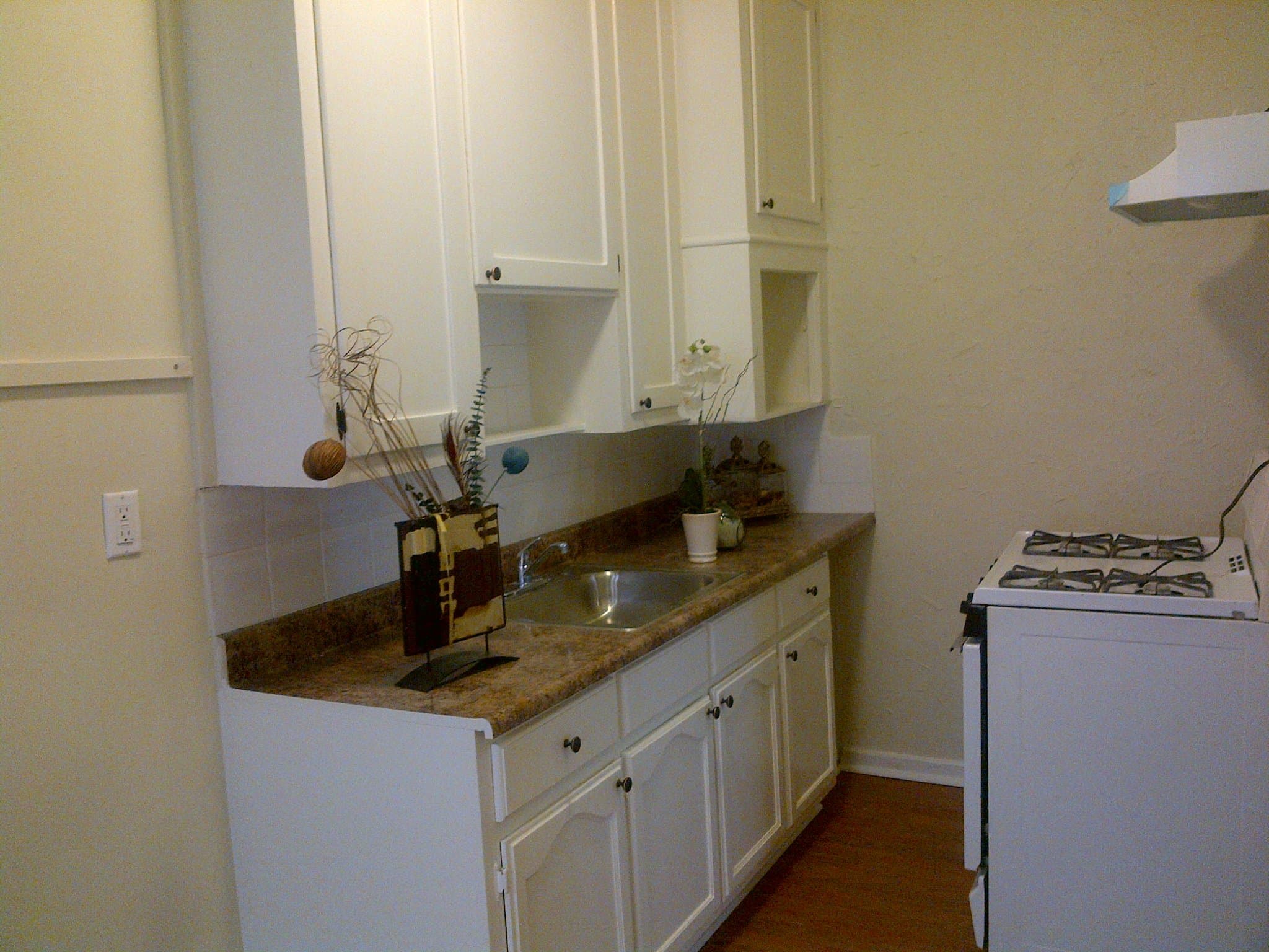 Los Angeles Apartment: 730 S. Catalina St