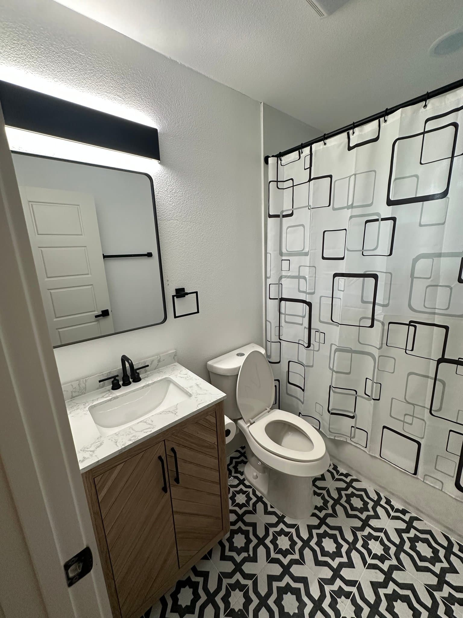 Dallas Single Room: 1219 Adelaide Dr