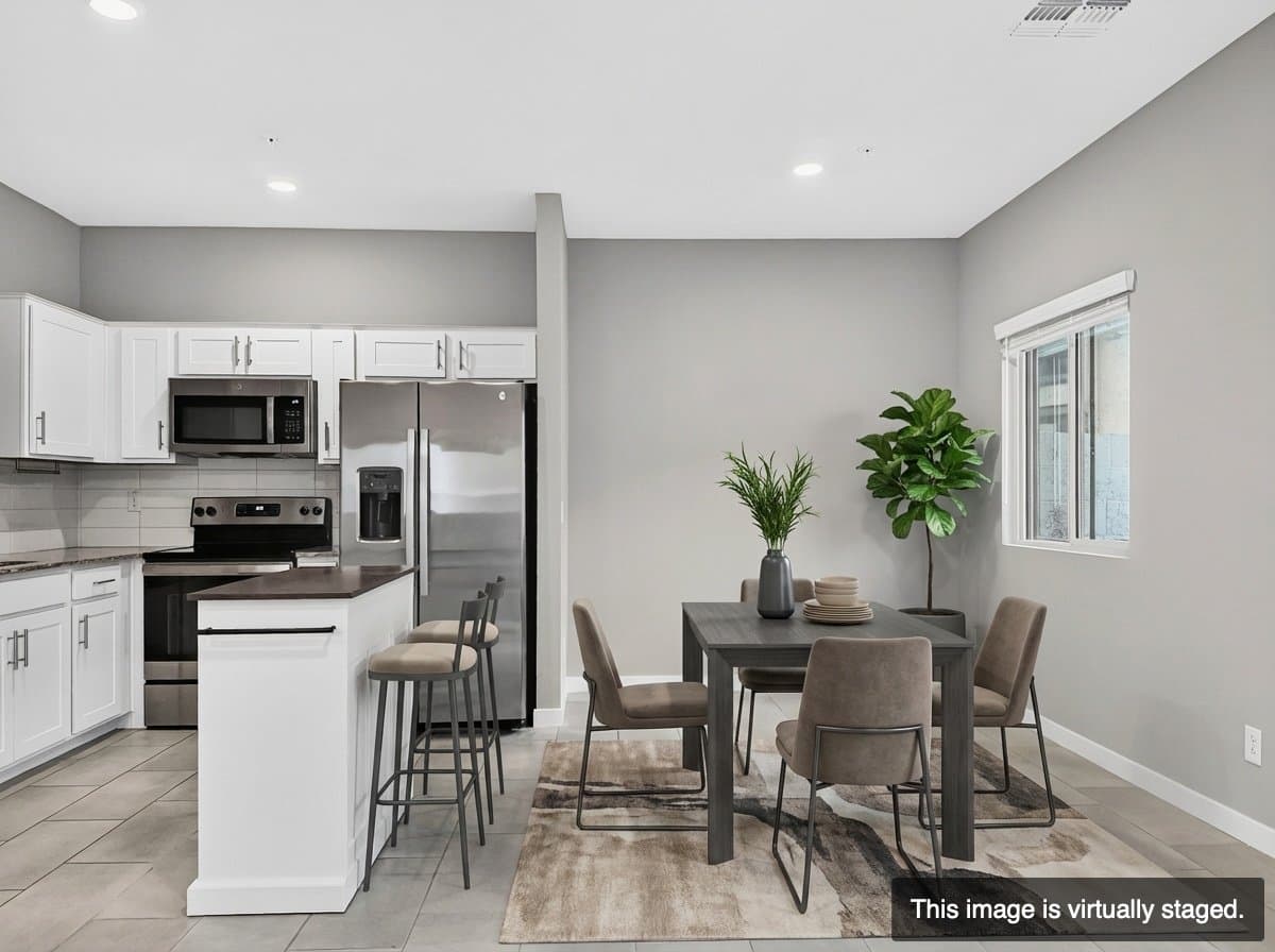 Phoenix Townhome: 8460 N 22nd Dr