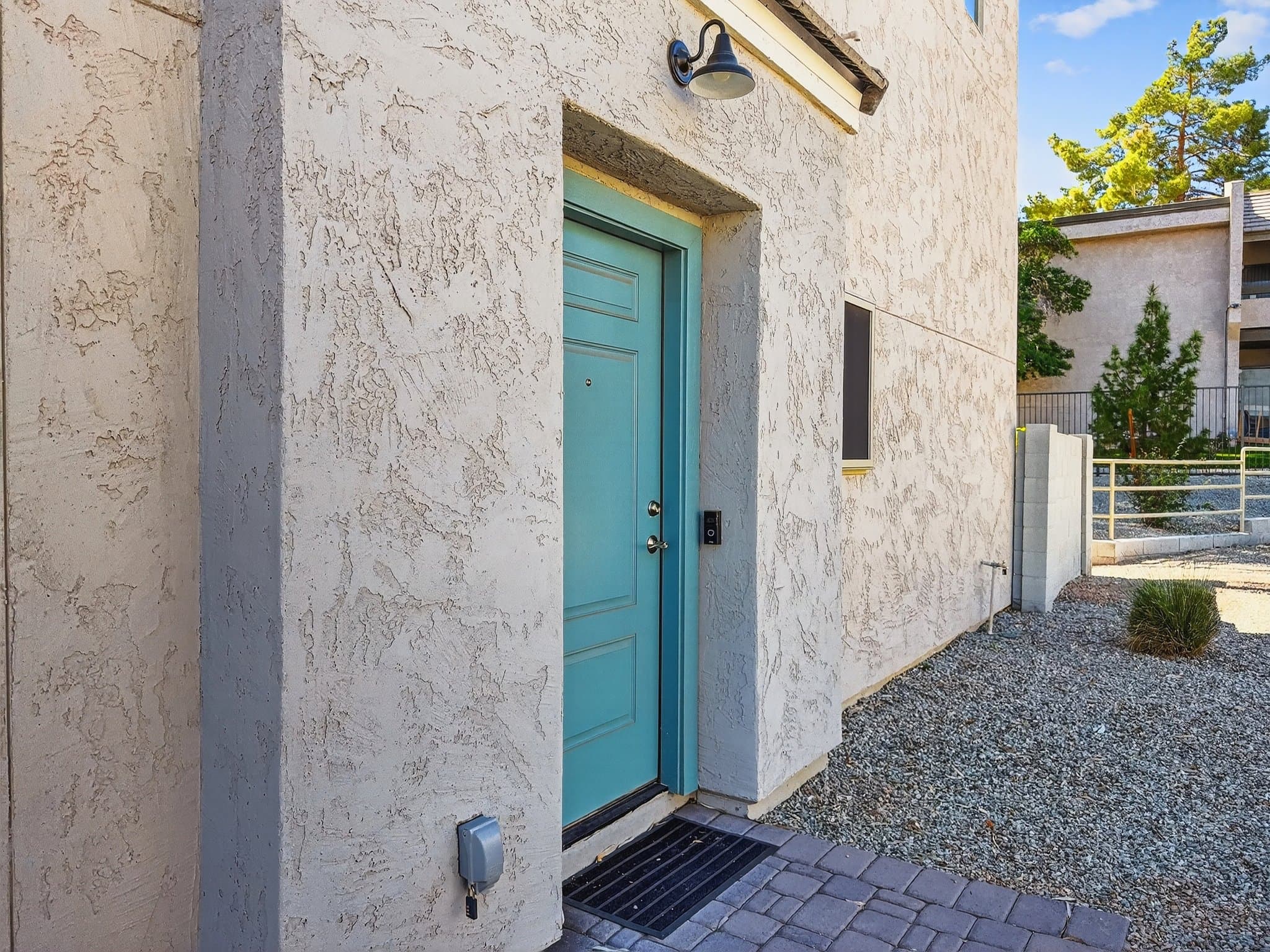 Phoenix Townhome: 8460 N 22nd Dr