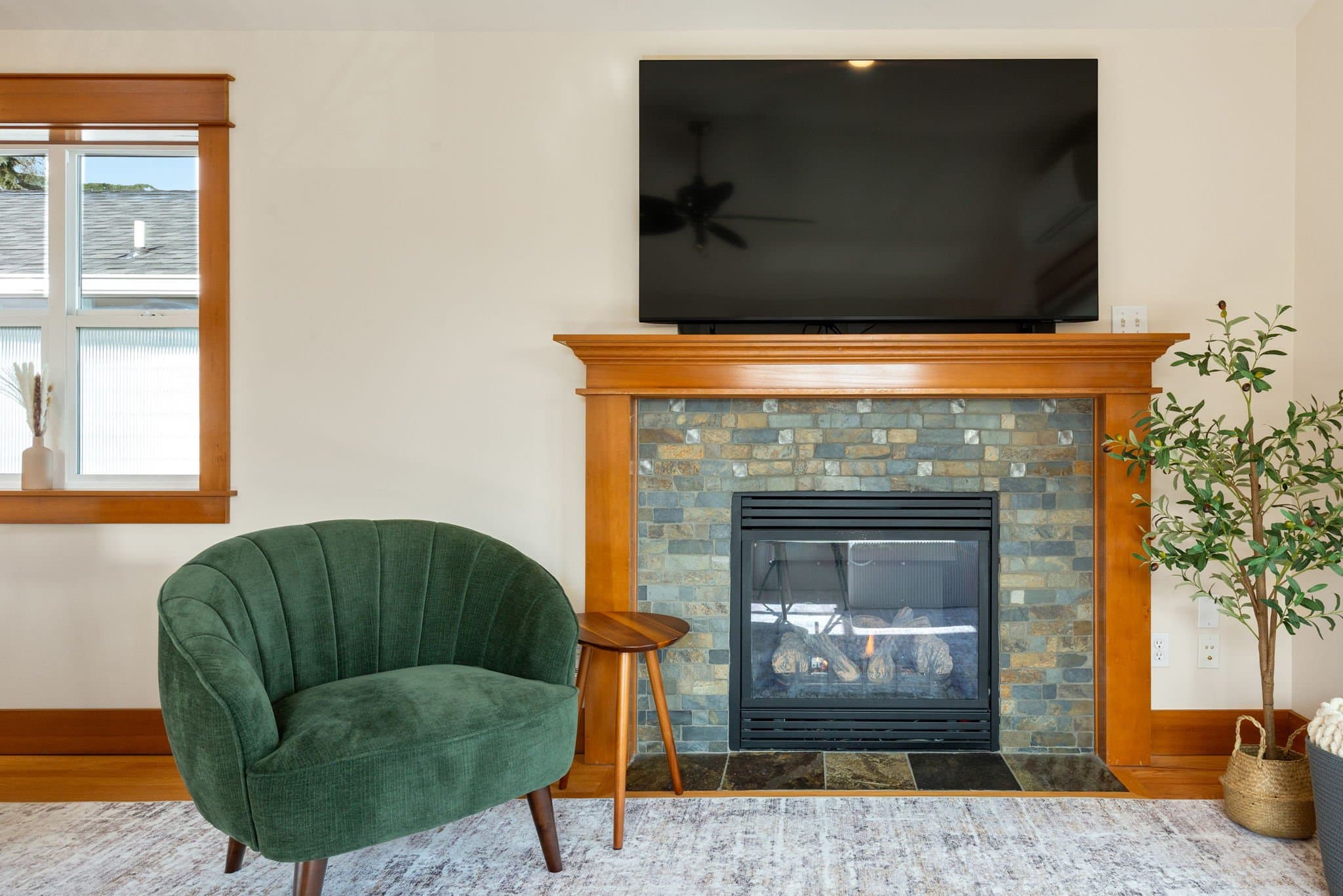 Seattle House: 3006 SW Hinds St,