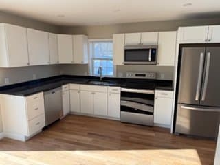 Foxboro Townhome: 4 Fales Place