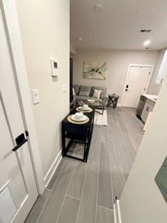 Washington Condo: 824 18th St NE