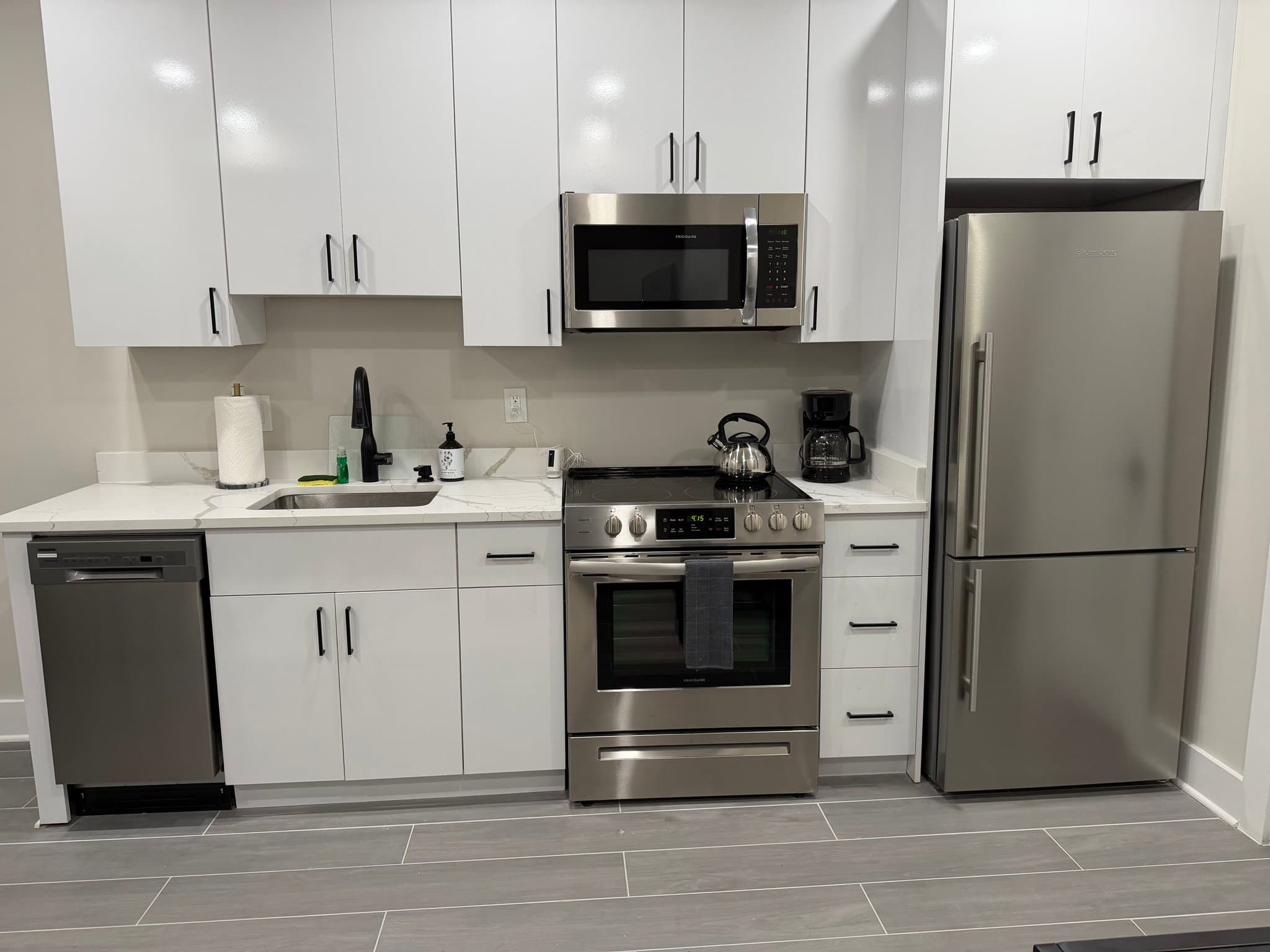 Washington Condo: 824 18th St NE