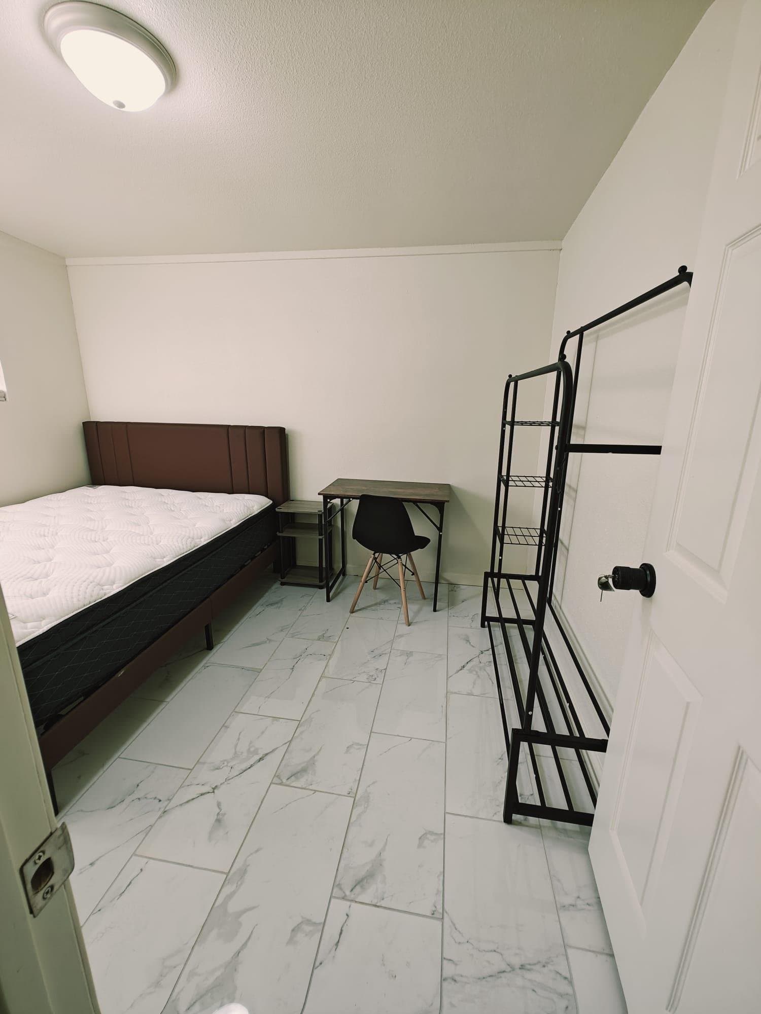 Las Vegas Single Room: 4692 Randall Drive