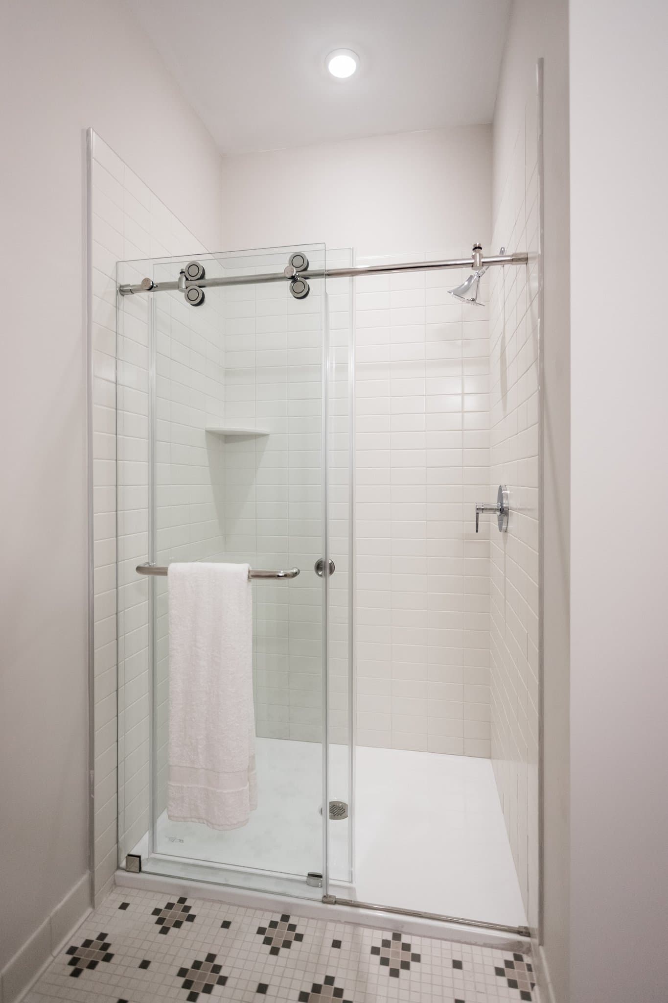 Detroit Apartment: 8001 Kercheval