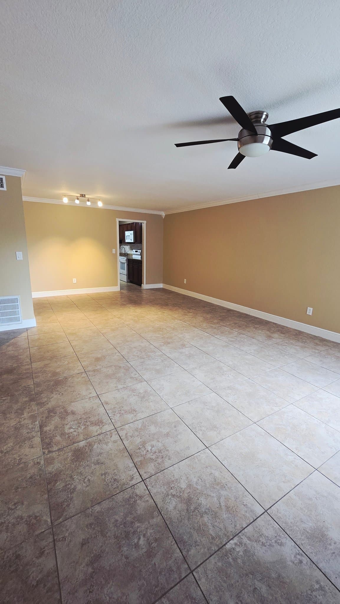 altamonte springs House: 555 northlake boulevard
