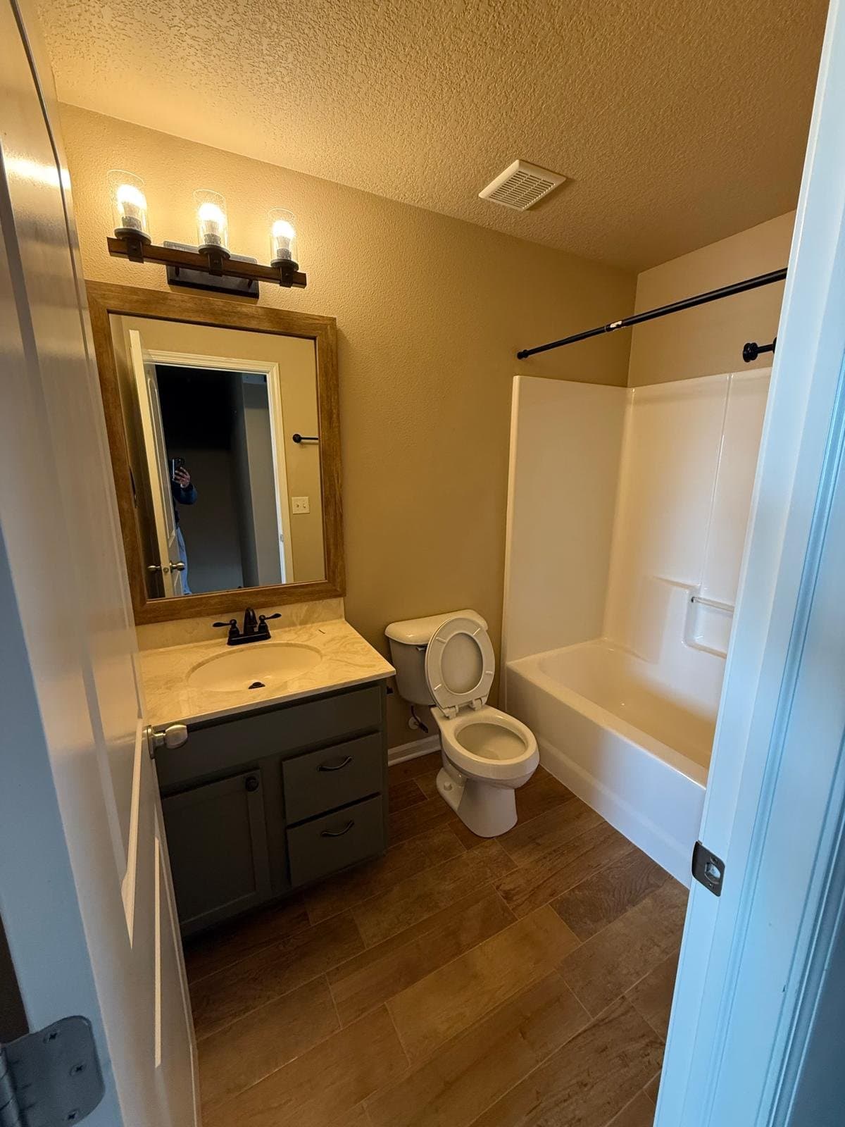 Waukee House: 495 SE Sagewood Cir