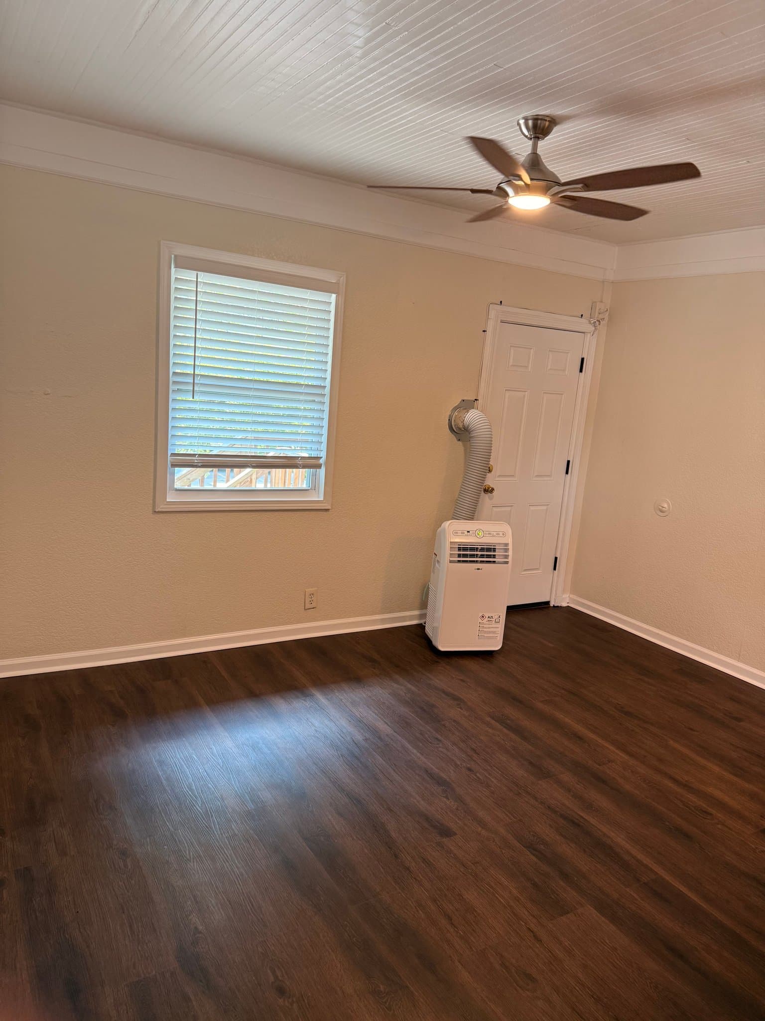 Tampa Apartment: 4201 N Nebraska Ave