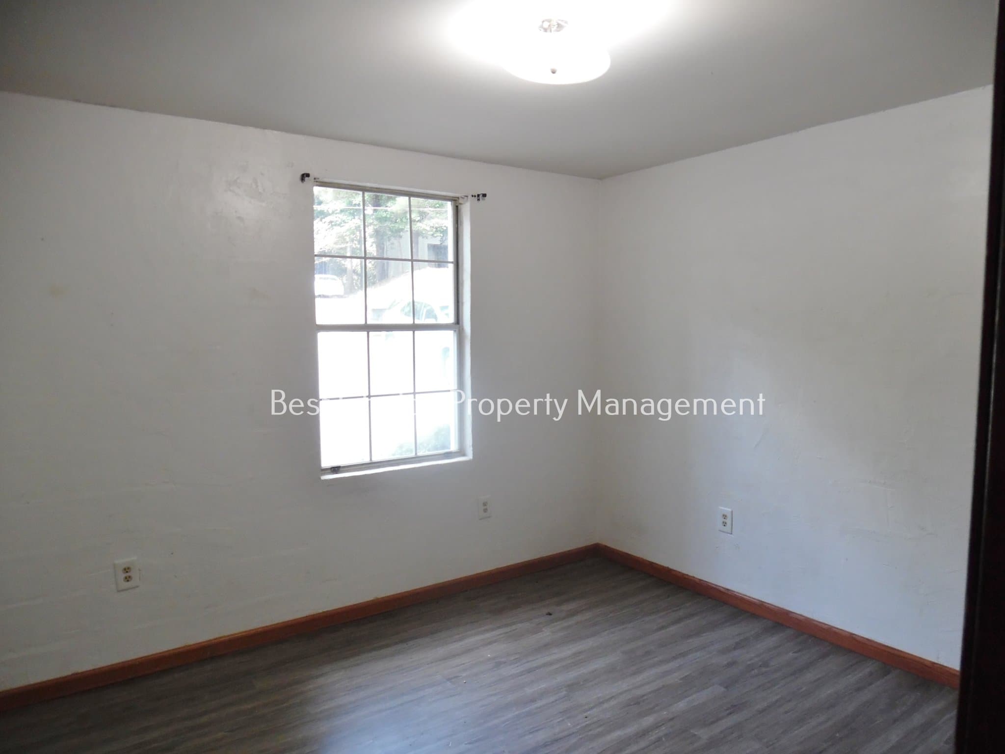 Duncan Condo: 211 Brookside Dr