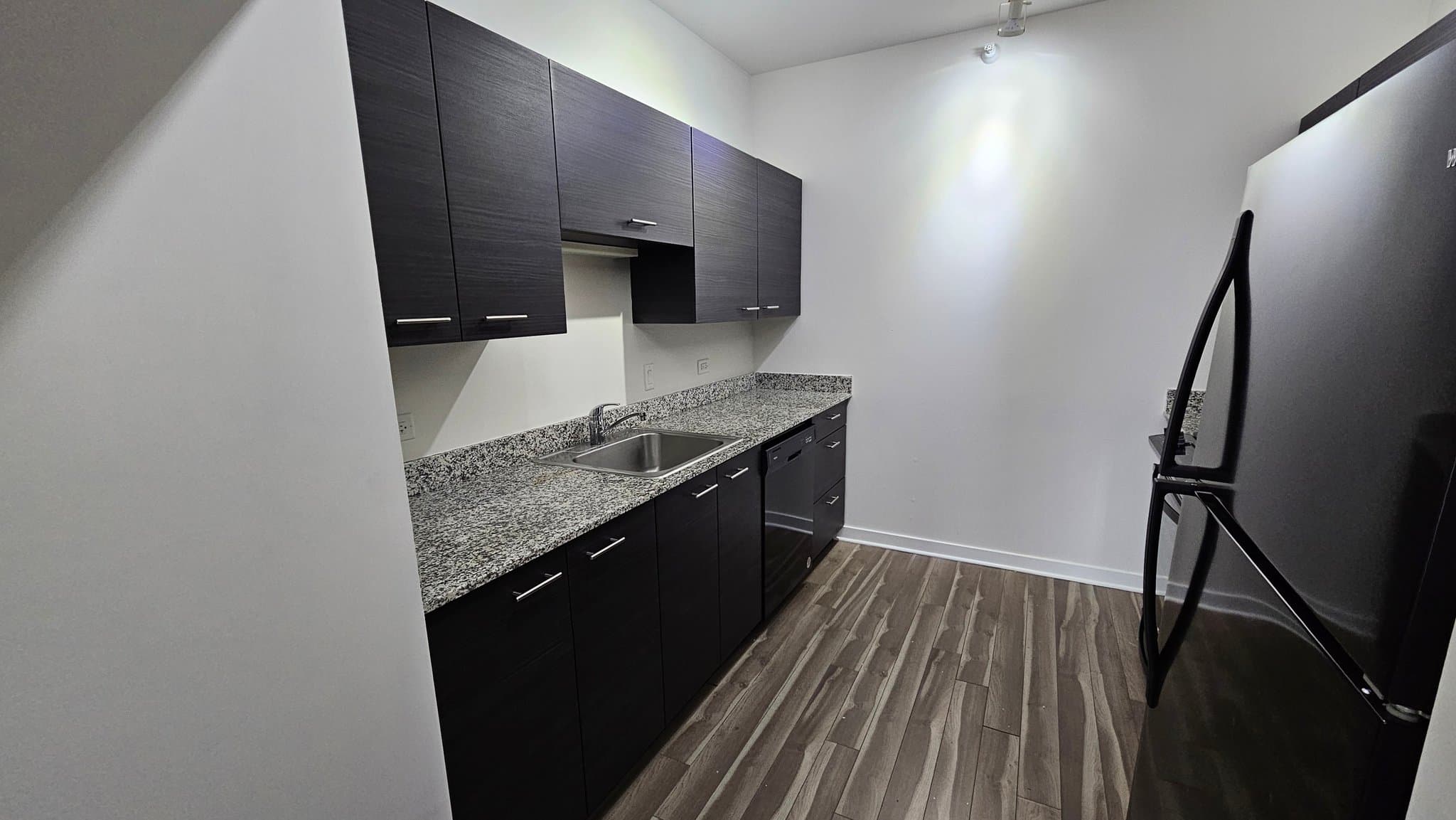 Chicago Condo: 128 W. Chicago