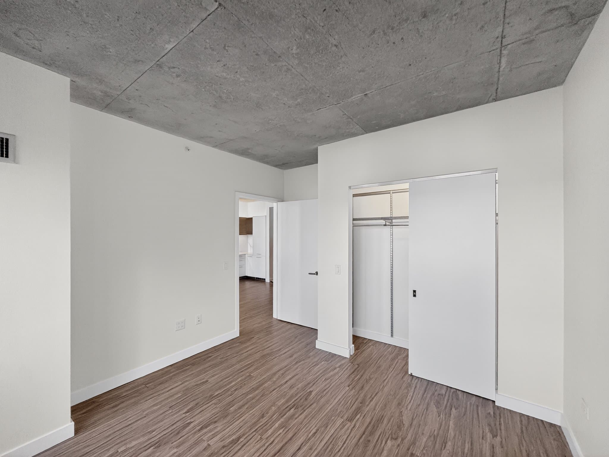 Chicago Condo: 167 N Desplaines