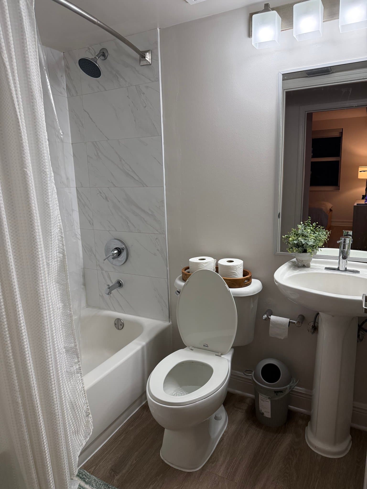 Miami Single Room: 51 SW 11th St