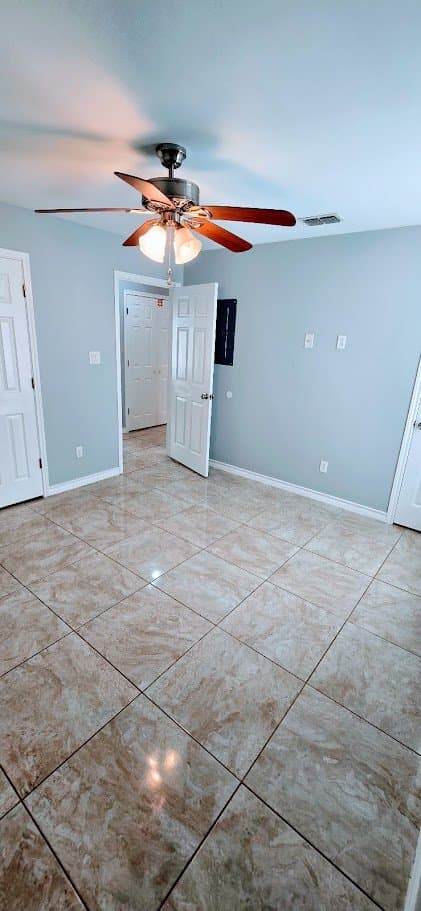 Edinburg House: 1302 Quitaca Dr