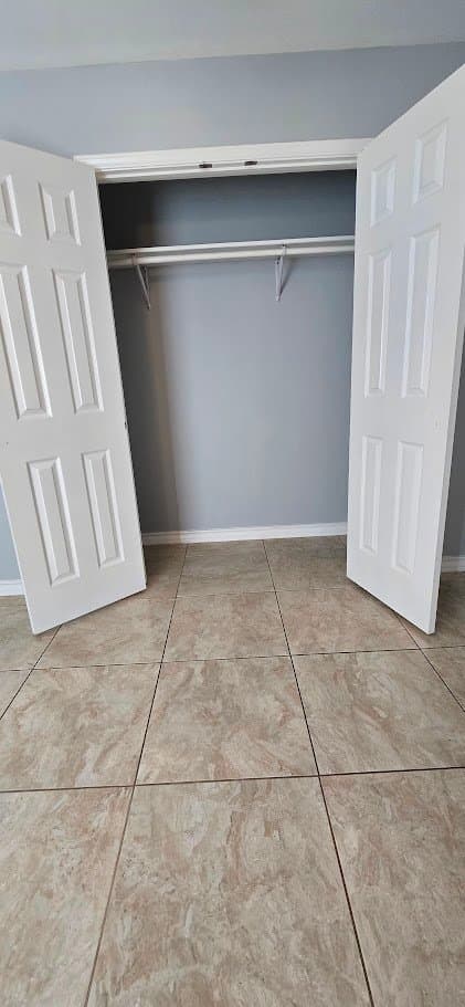 Edinburg House: 1302 Quitaca Dr