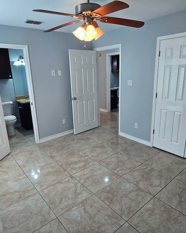 Edinburg House: 1302 Quitaca Dr