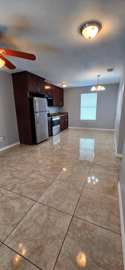 Edinburg House: 1302 Quitaca Dr