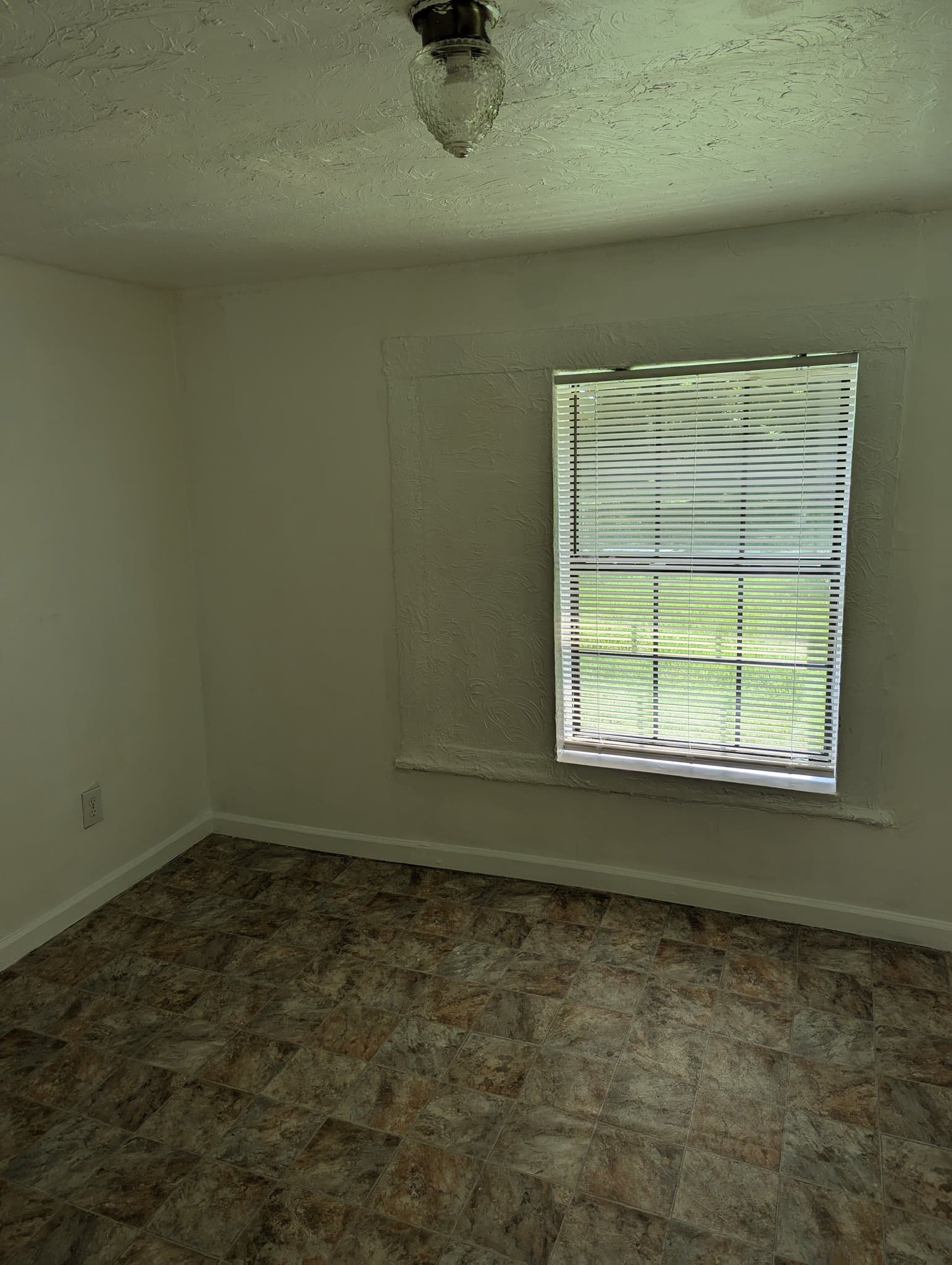 Bay Minette House: 117 Abernathy Ave