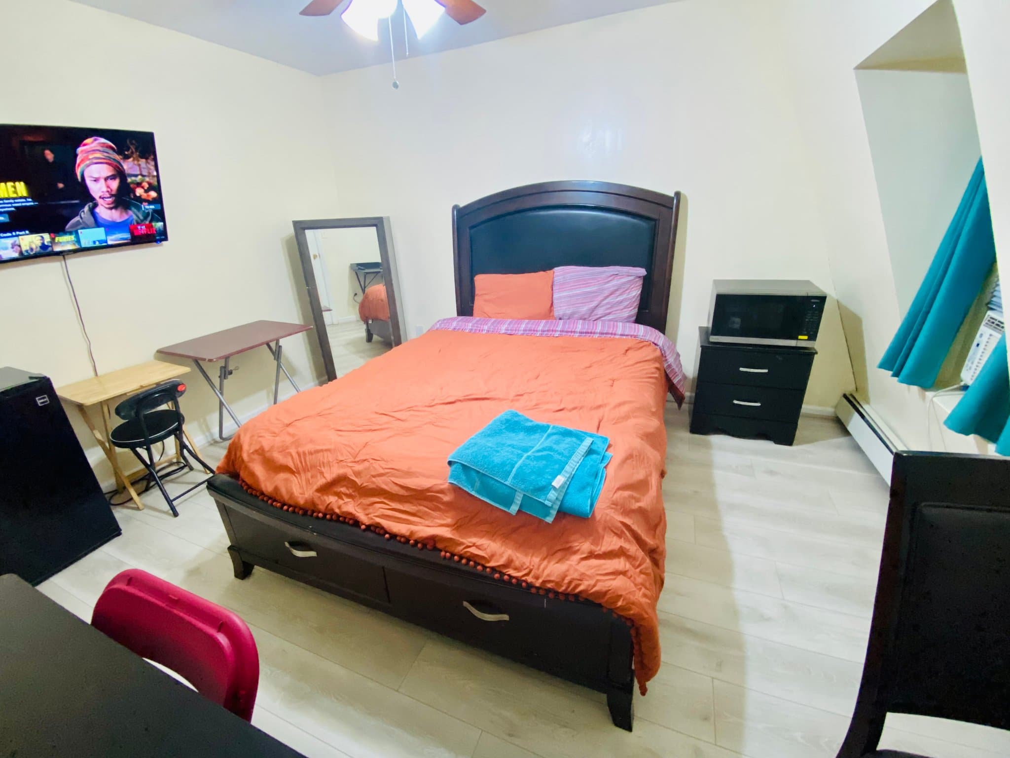 Yonkers Single Room: 20 Vineyard Ave