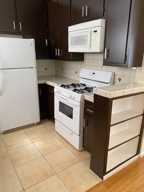 Sherman Oaks Apartment: 4956 Kester Ave