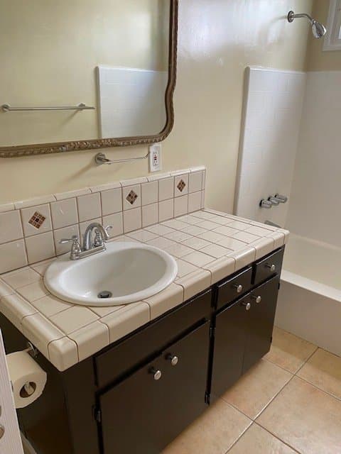 Sherman Oaks Apartment: 4956 Kester Ave