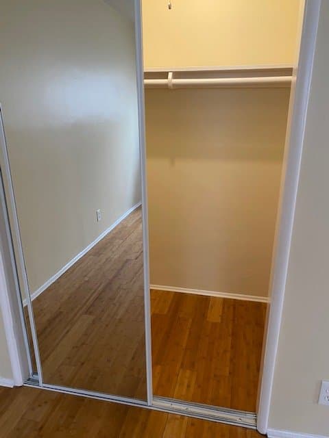 Sherman Oaks Apartment: 4956 Kester Ave