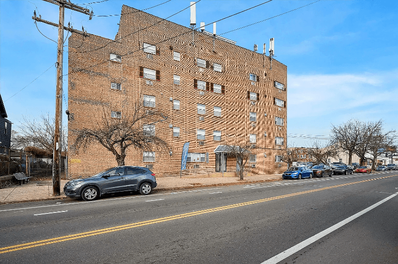 Philadelphia Apartment: 7210 Oxford Ave