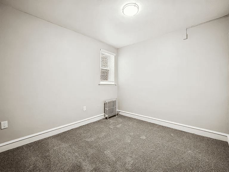 Philadelphia Apartment: 7210 Oxford Ave