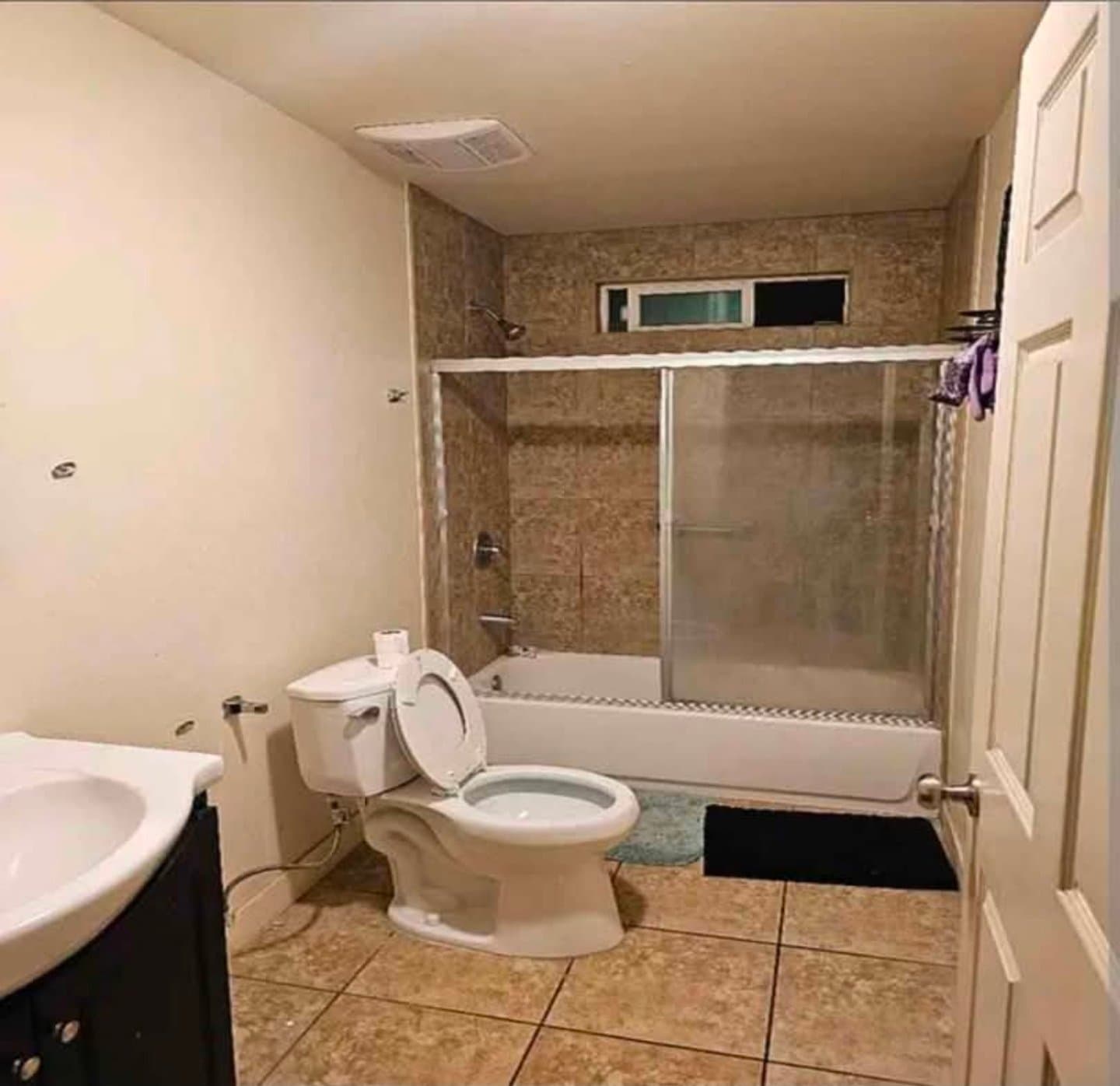 Los angeles Single Room: 329 e 116th pl