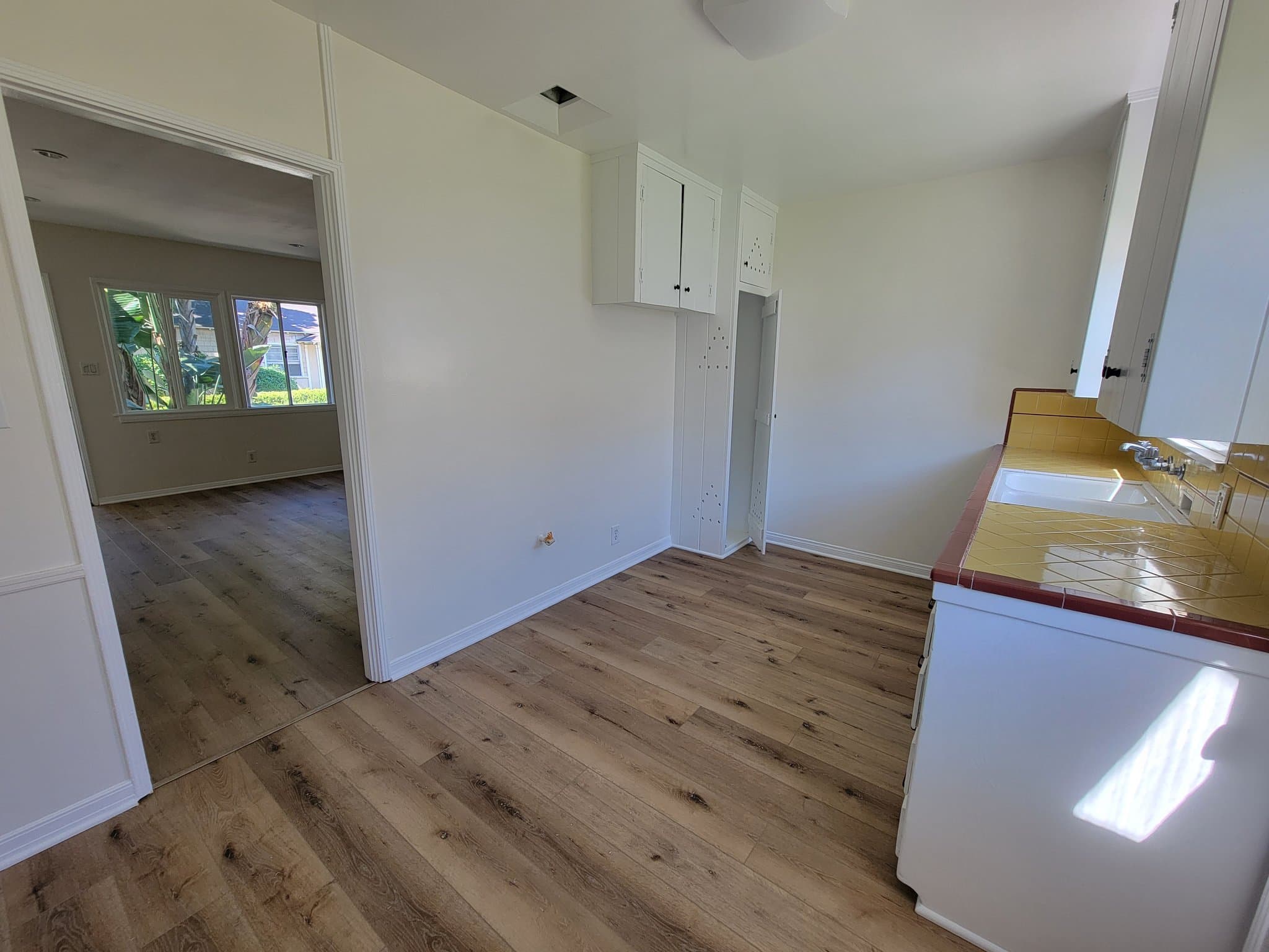 Van Nuys Multiplex: 13626 1/2 Leadwell St