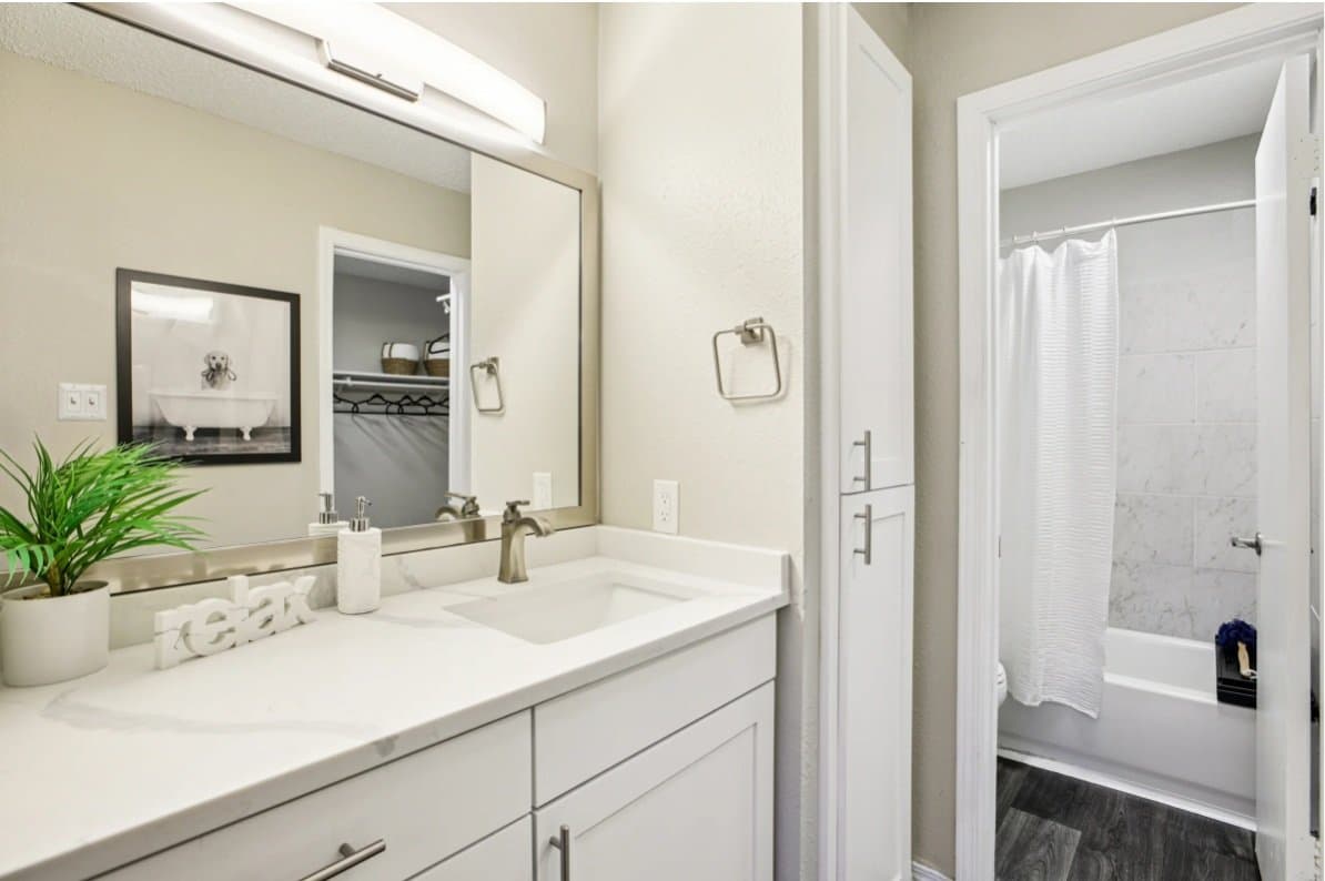 Austin Apartment: 1070 Mearns Meadow blvd
