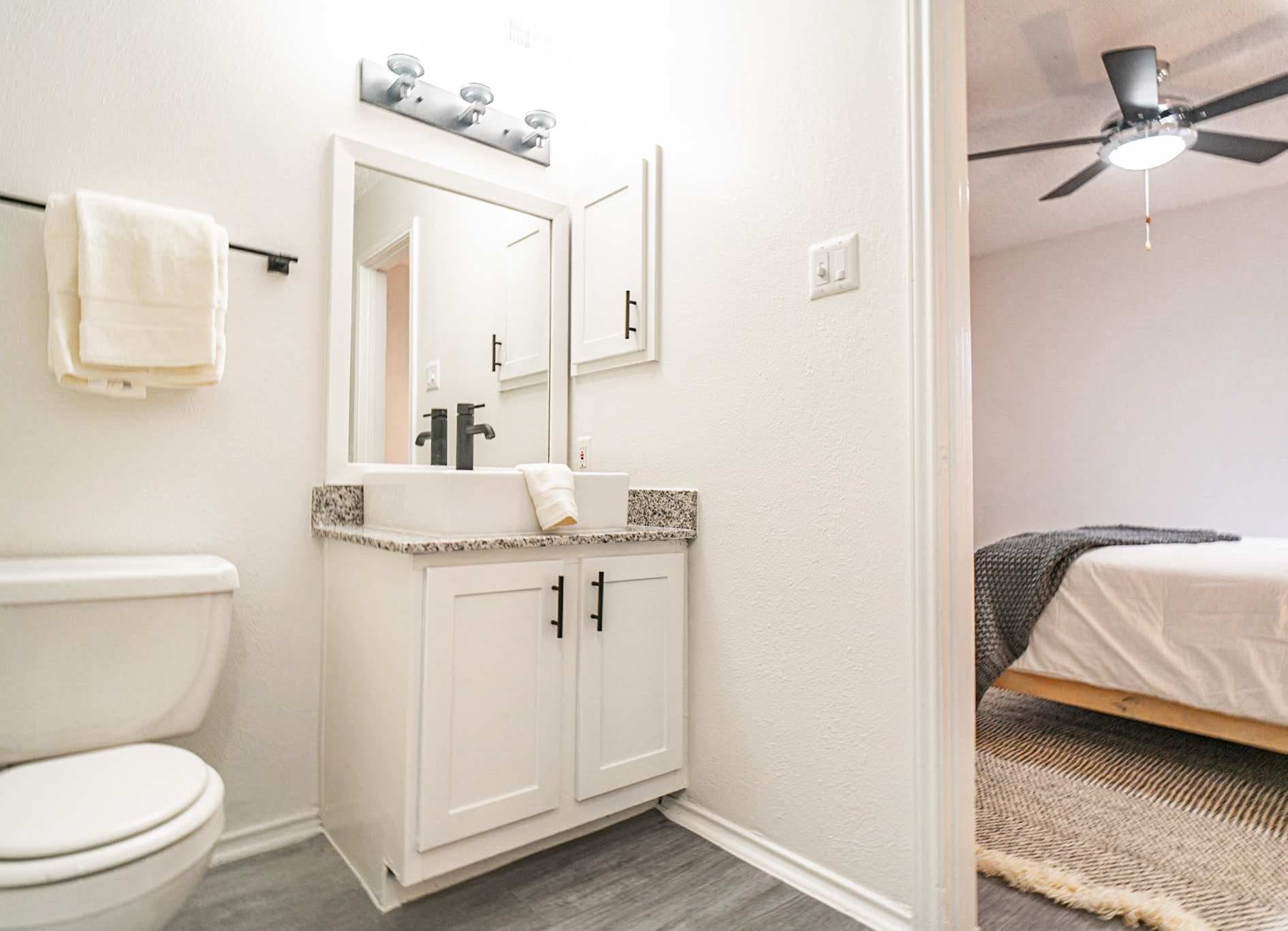 Austin Apartment: 12330 Metric blvd