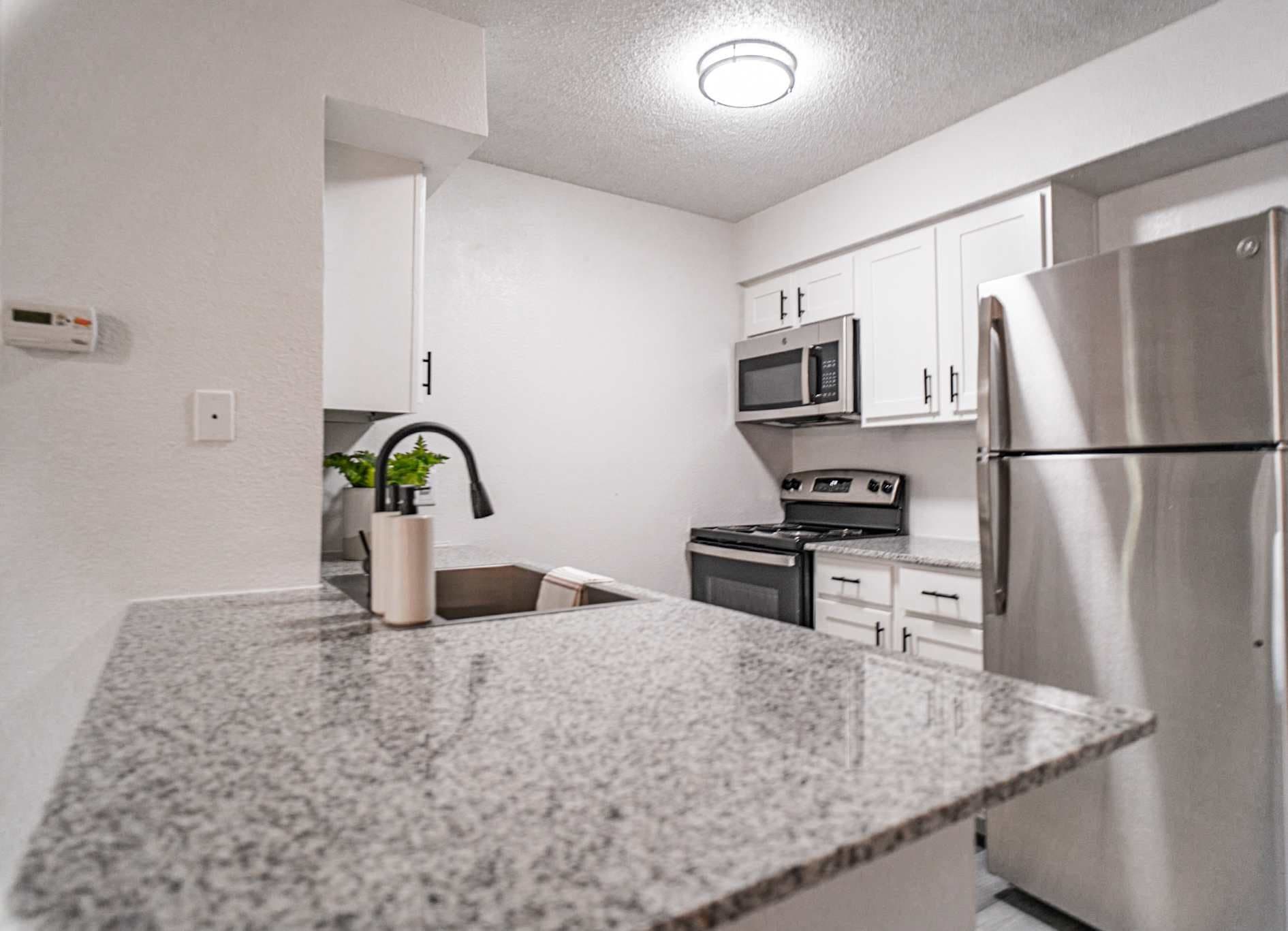 Austin Apartment: 12330 Metric blvd