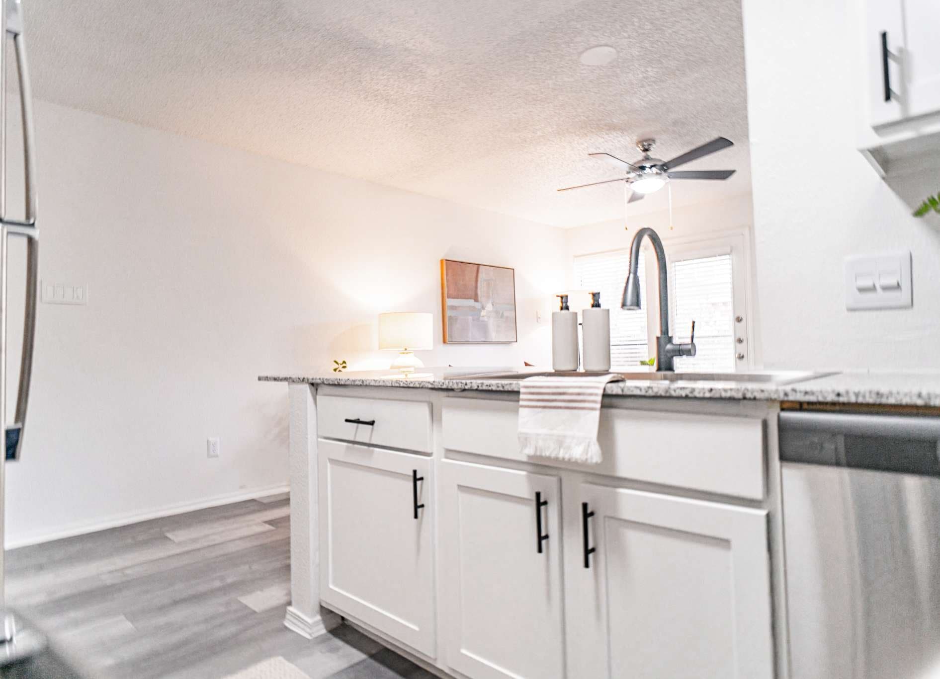 Austin Apartment: 12330 Metric blvd