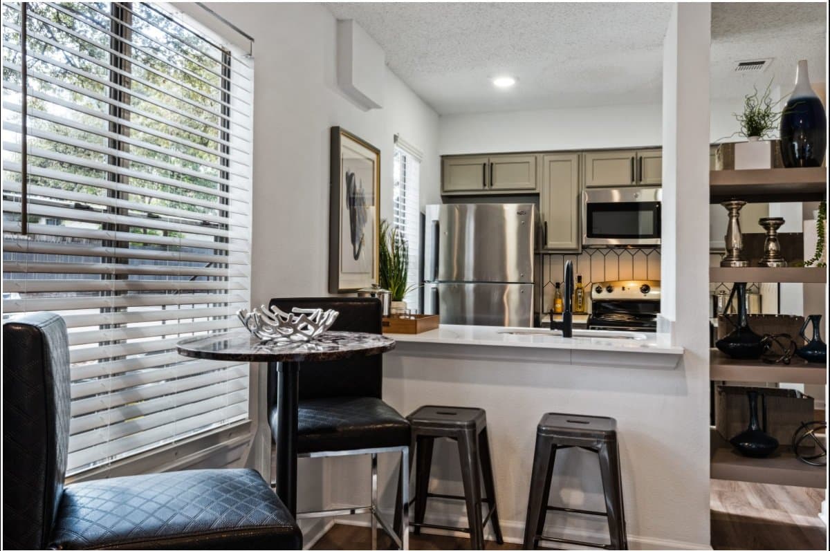 Austin Apartment: 12001 Metric blvd